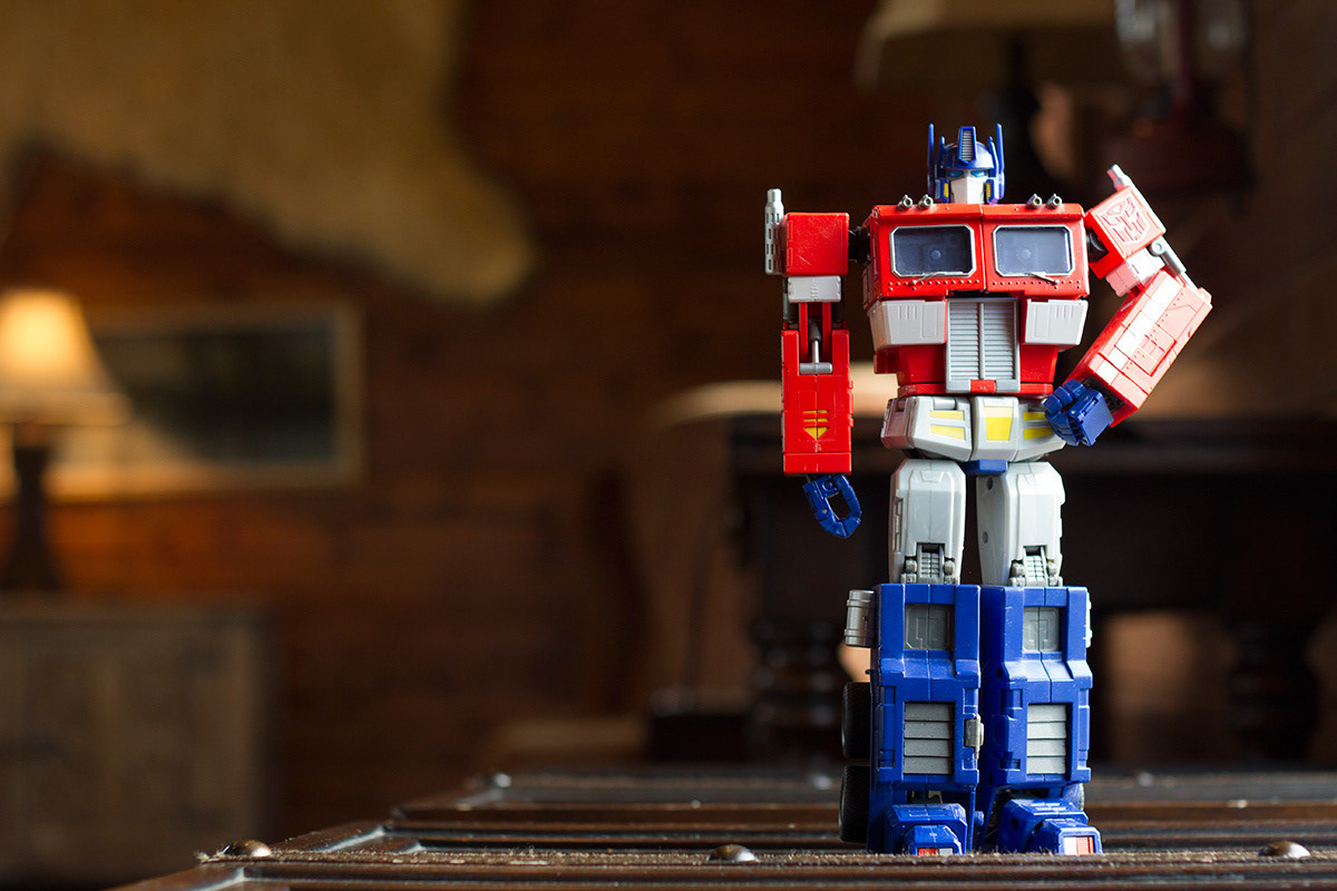 To make sure things would look right, I brought Optimus along with me to set him in the scene for scale and lighting purposes. I had very specfic requirements on lighting since the studio had been setup a certain way, so I had to make sure the sunlight matched as closely as possible. I had also taken measurements from distance of the camera sensor to the subject and recreated those conditions in this test to make sure everything lined up and looked right.