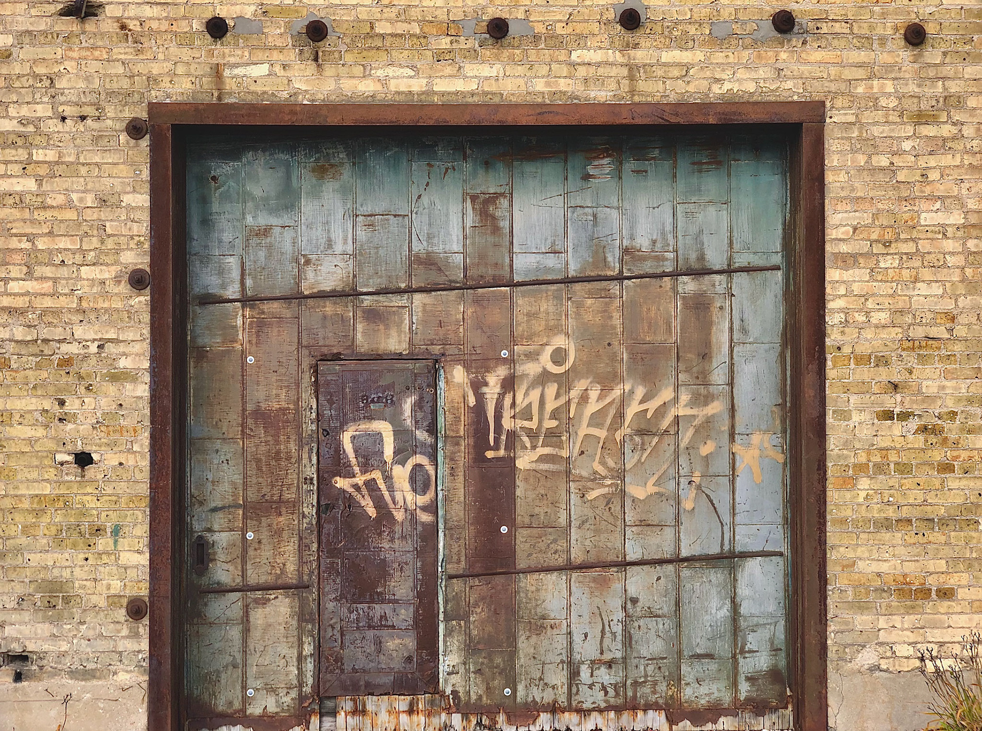 Old dock door, Milwaukee, 2020
