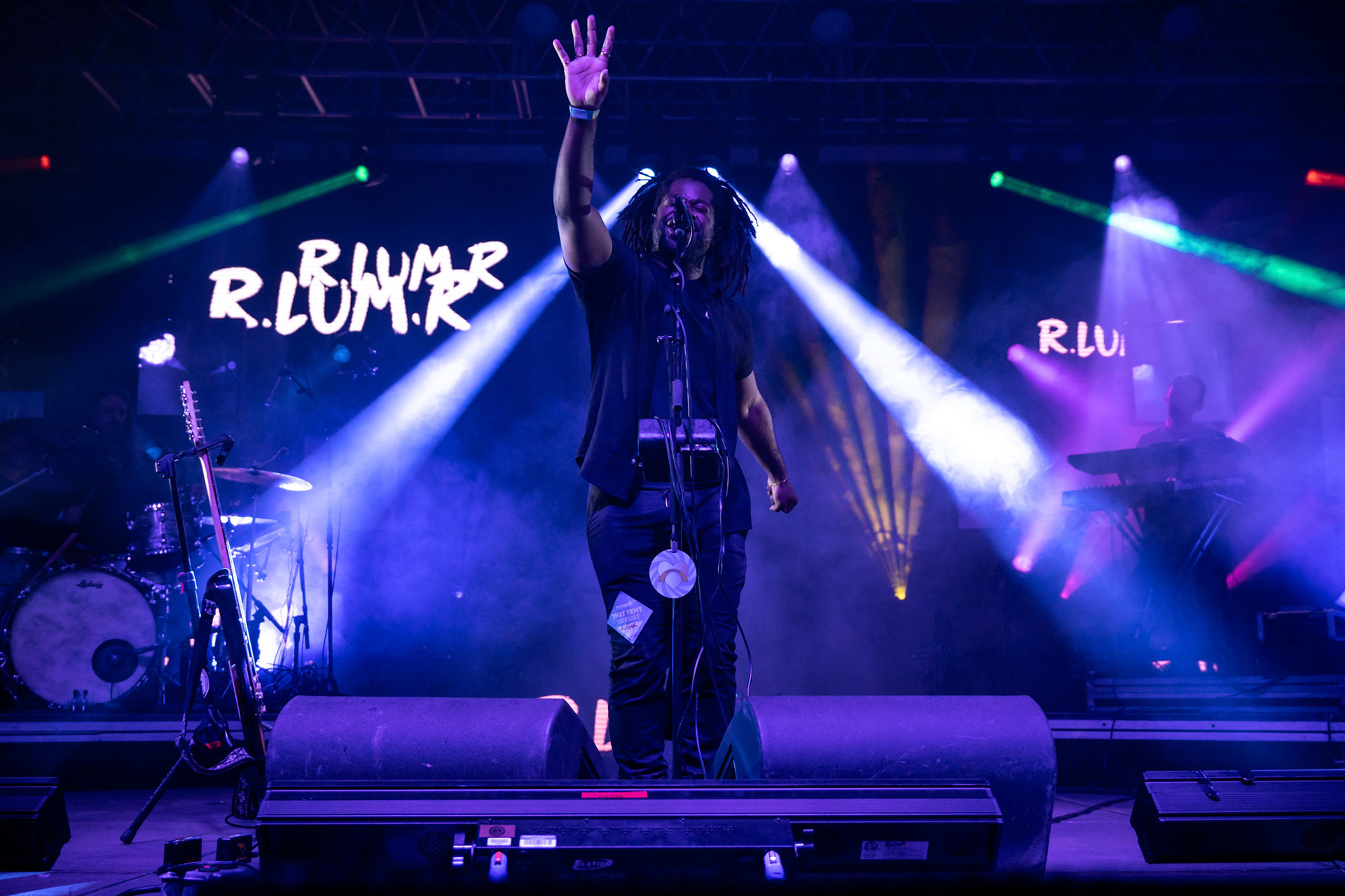 R.LUM.R
