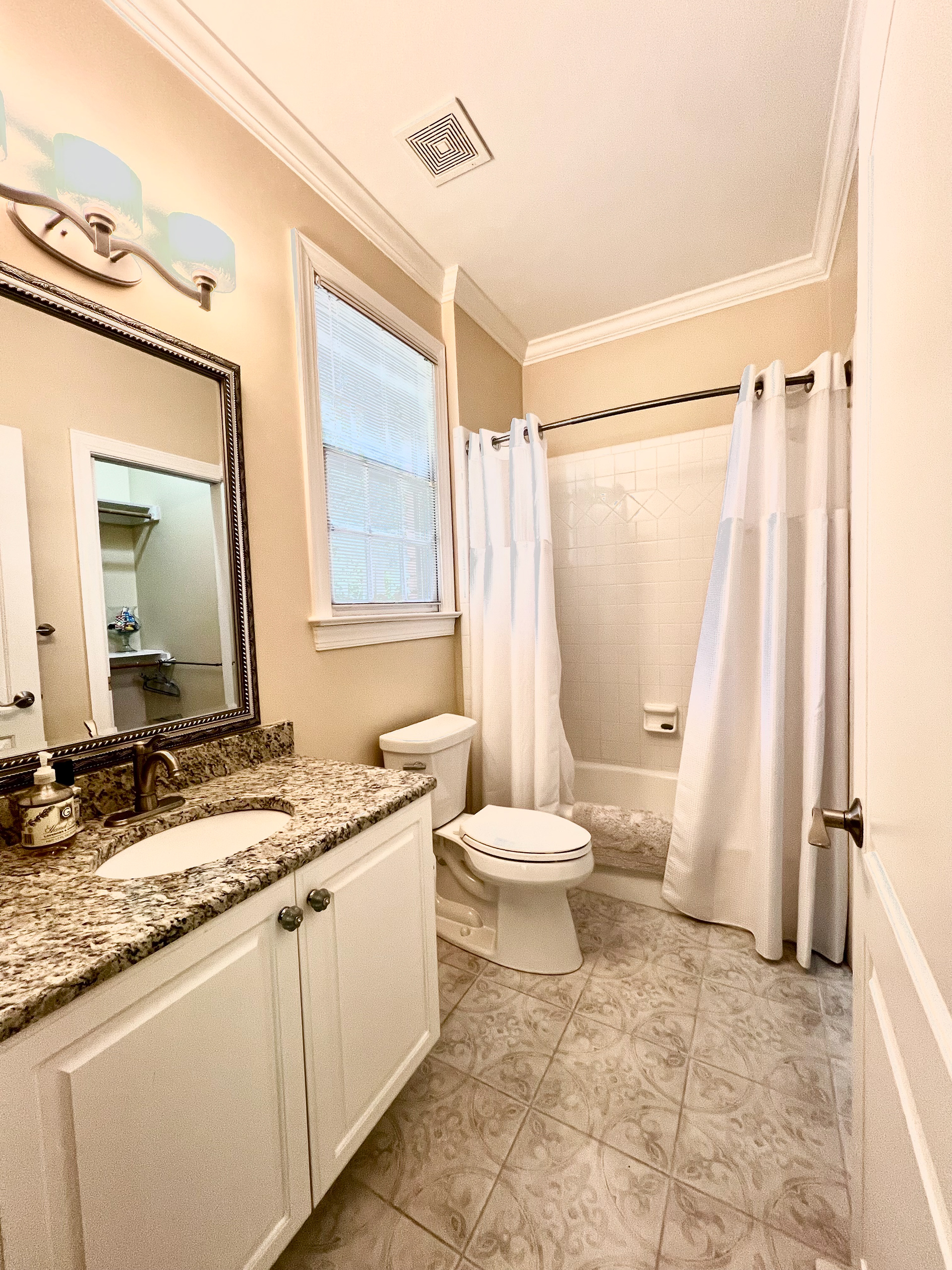 Downstairs ensuite bath