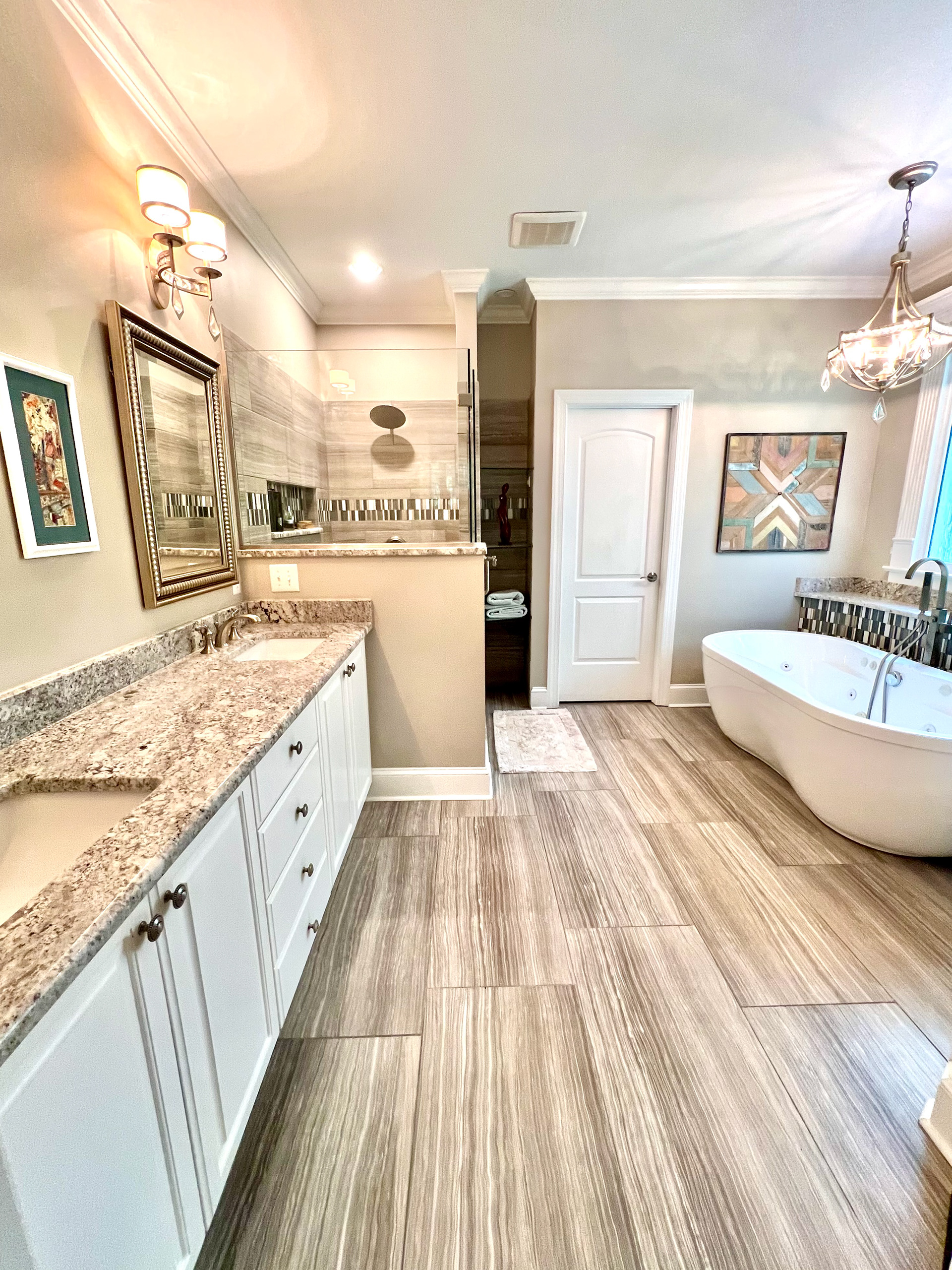 Primary bathroomm