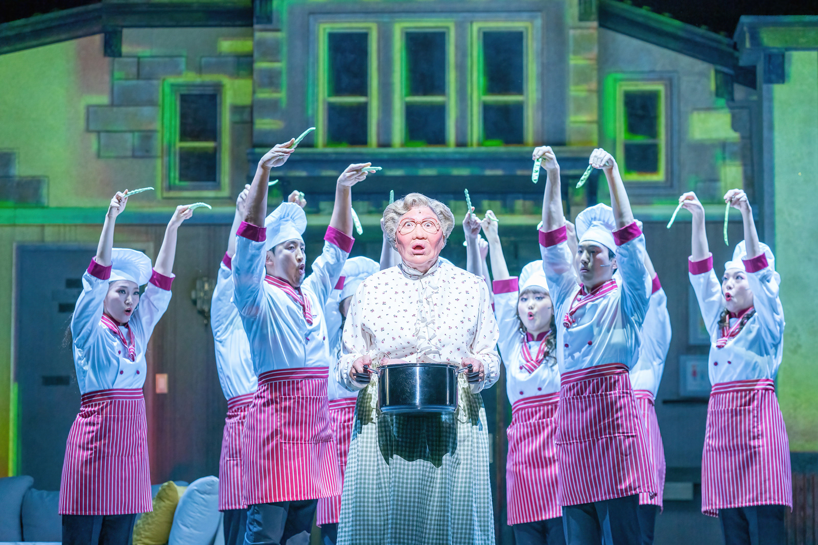 정성화. 2022. Charlotte Theater