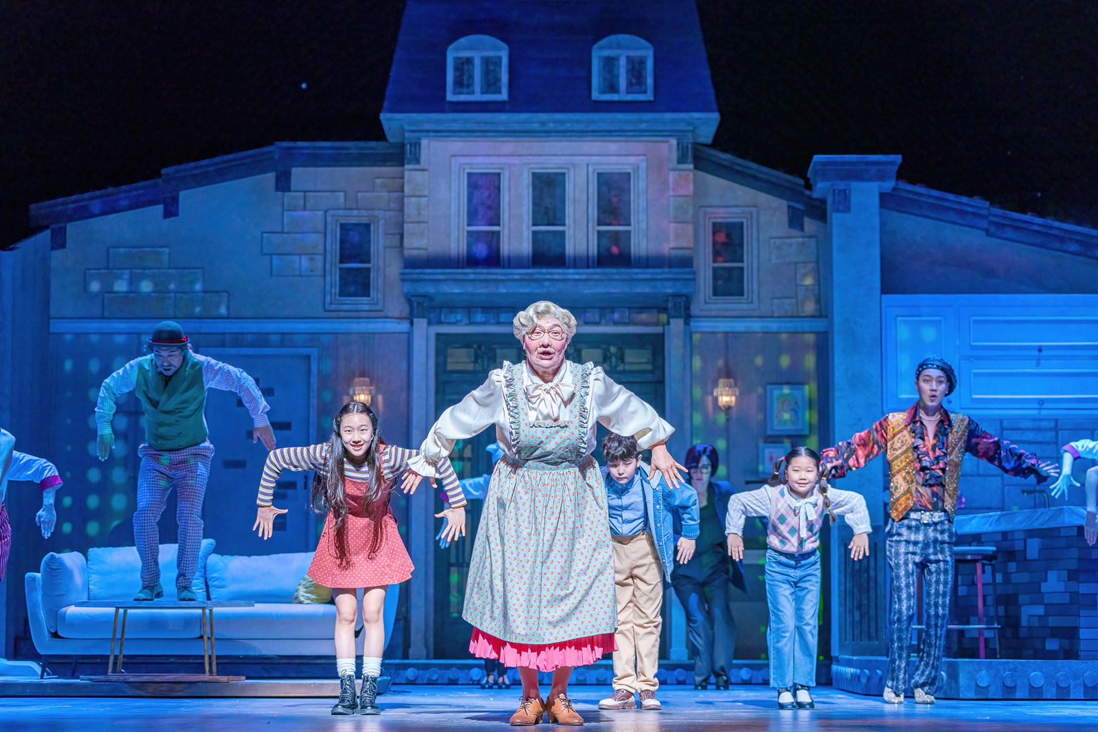 양준모2022. Charlotte Theater