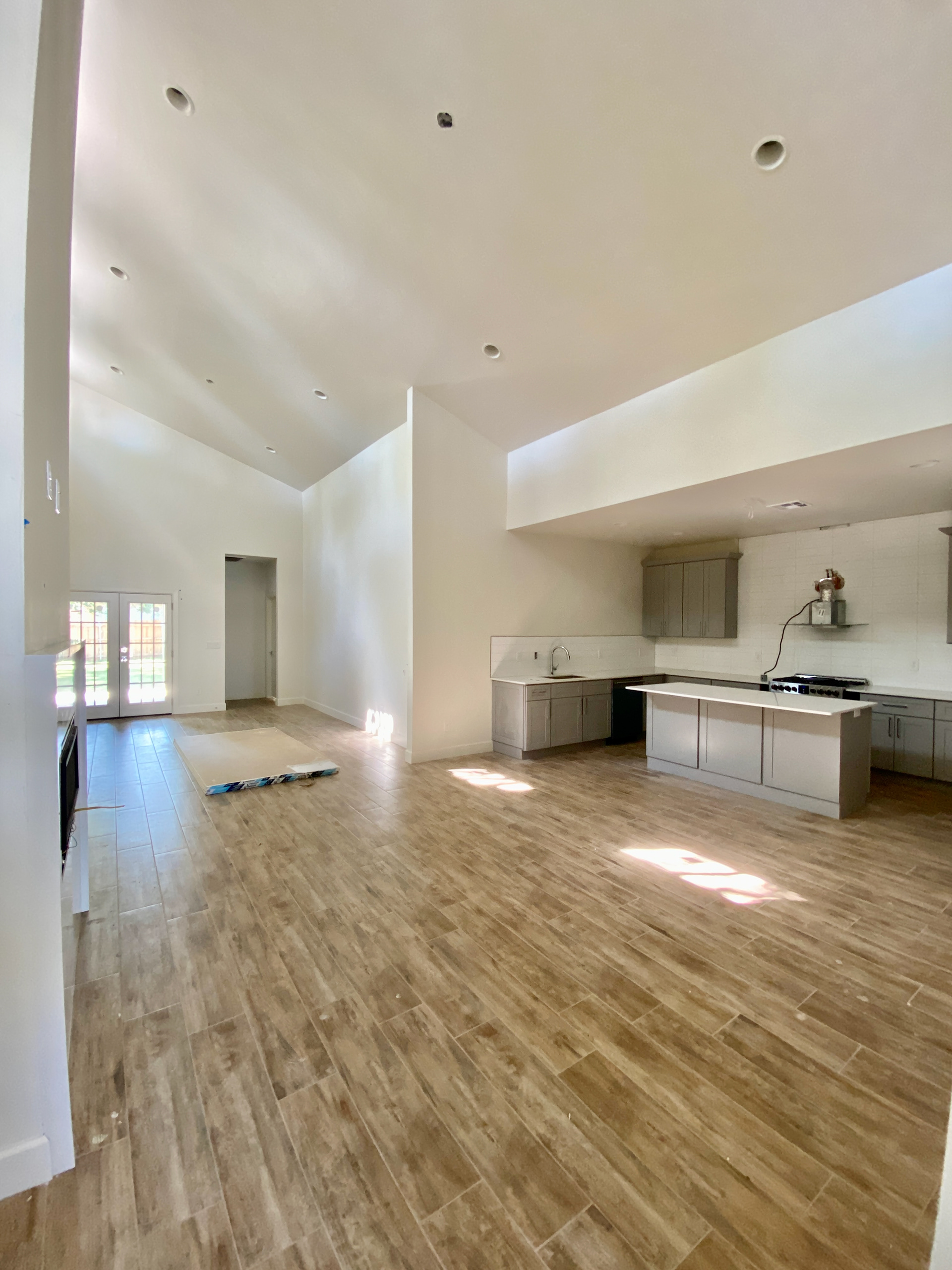 Kitchen area / living area