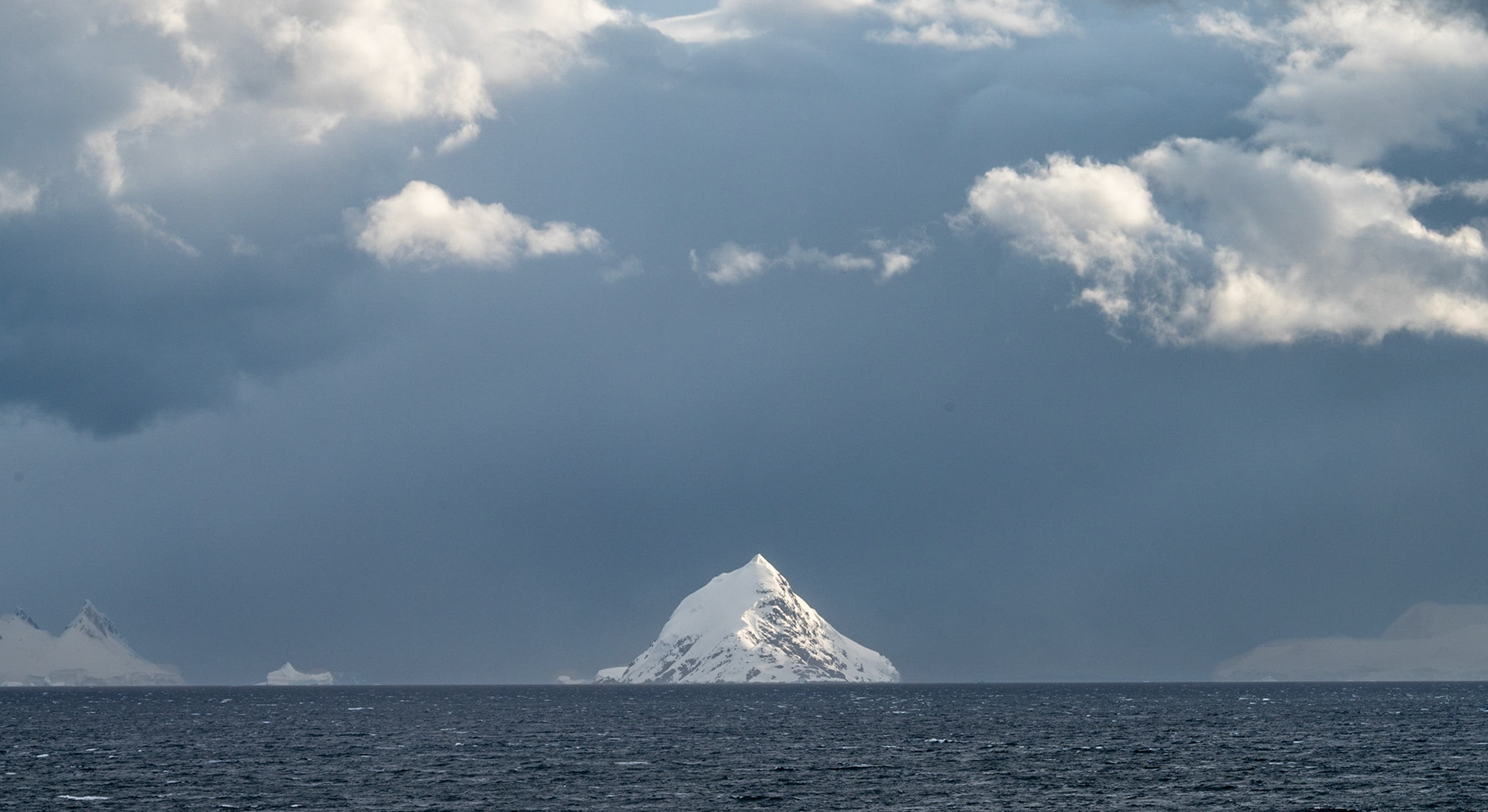 Bluff Island, Gerlache Strait