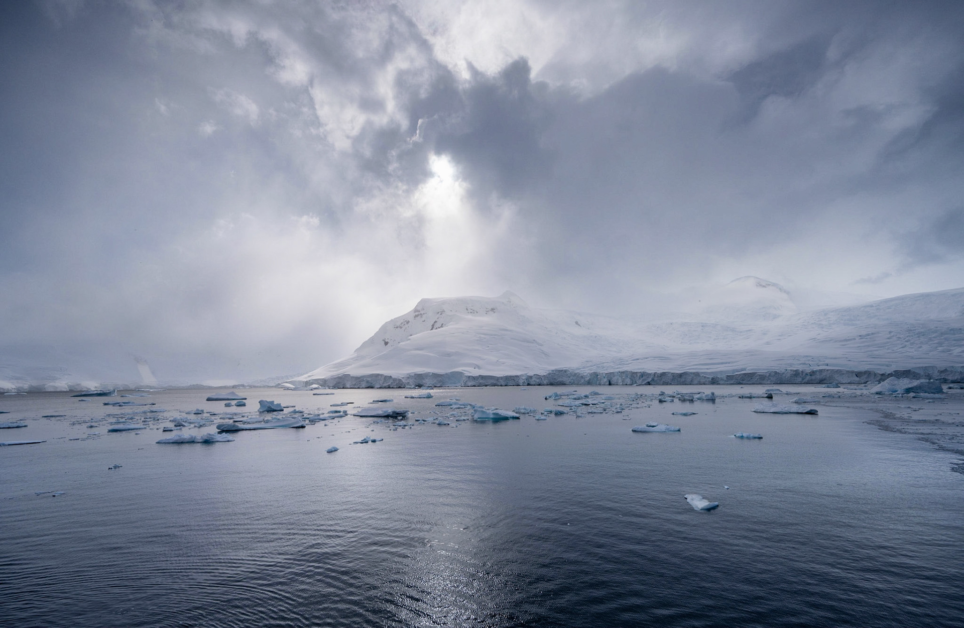 Cloud-filtered sun, Gerlache Strait