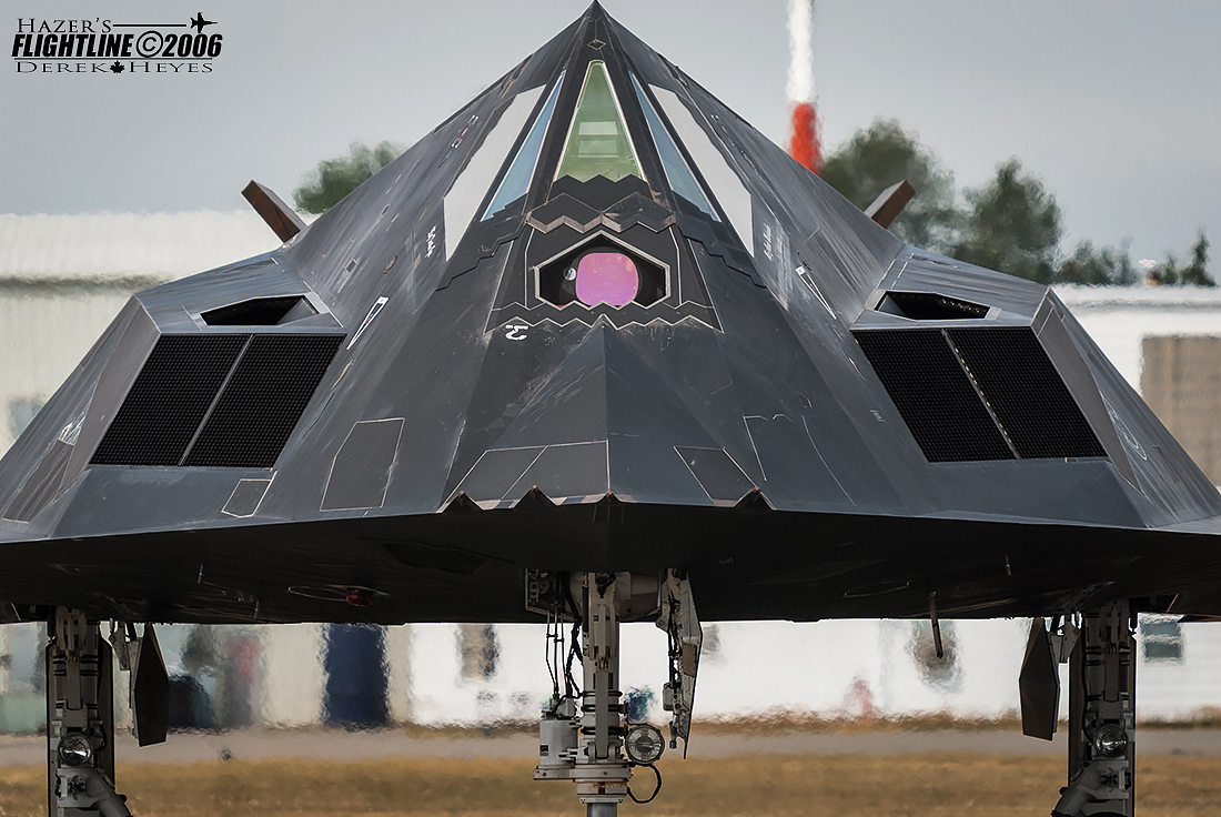 F 117. F-117 Nighthawk. F-117 Nighthawk кабина. Бомбардировщик Lockheed f-117 Nighthawk. Lockheed f-117 Nighthawk кабина.