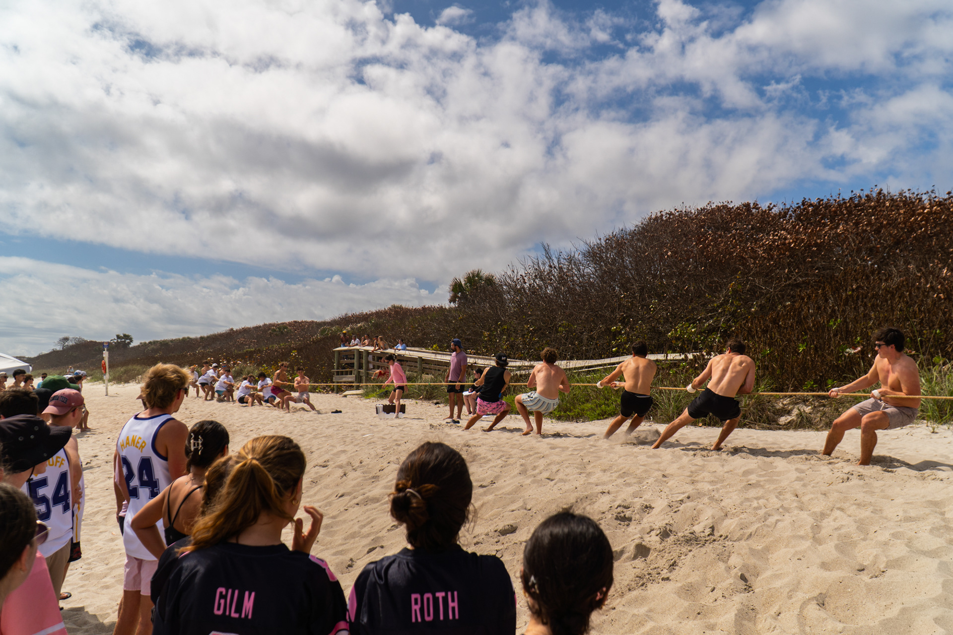 Chi Phi plays Men’s Alpha Eta Rho in the first round of tug-of-war.