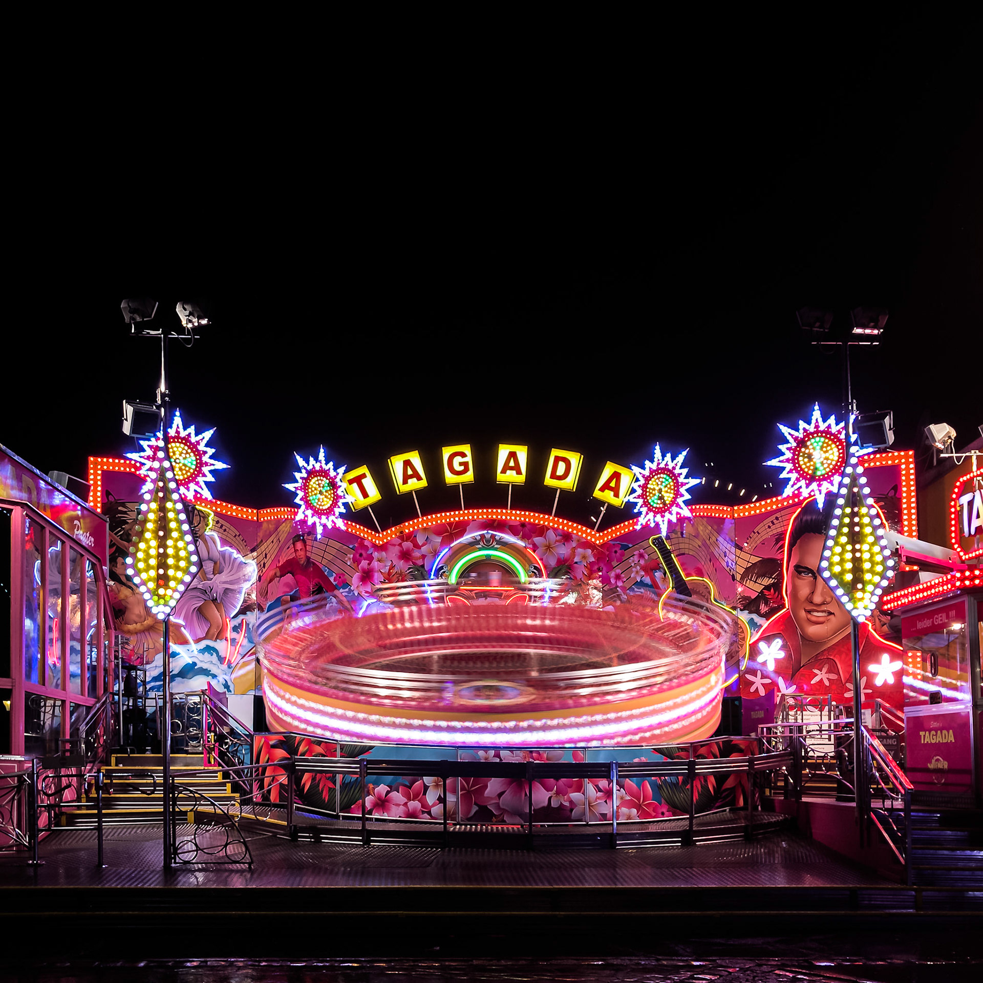 A fast ride, isn’t it? Or is it just because I took a long exposure?