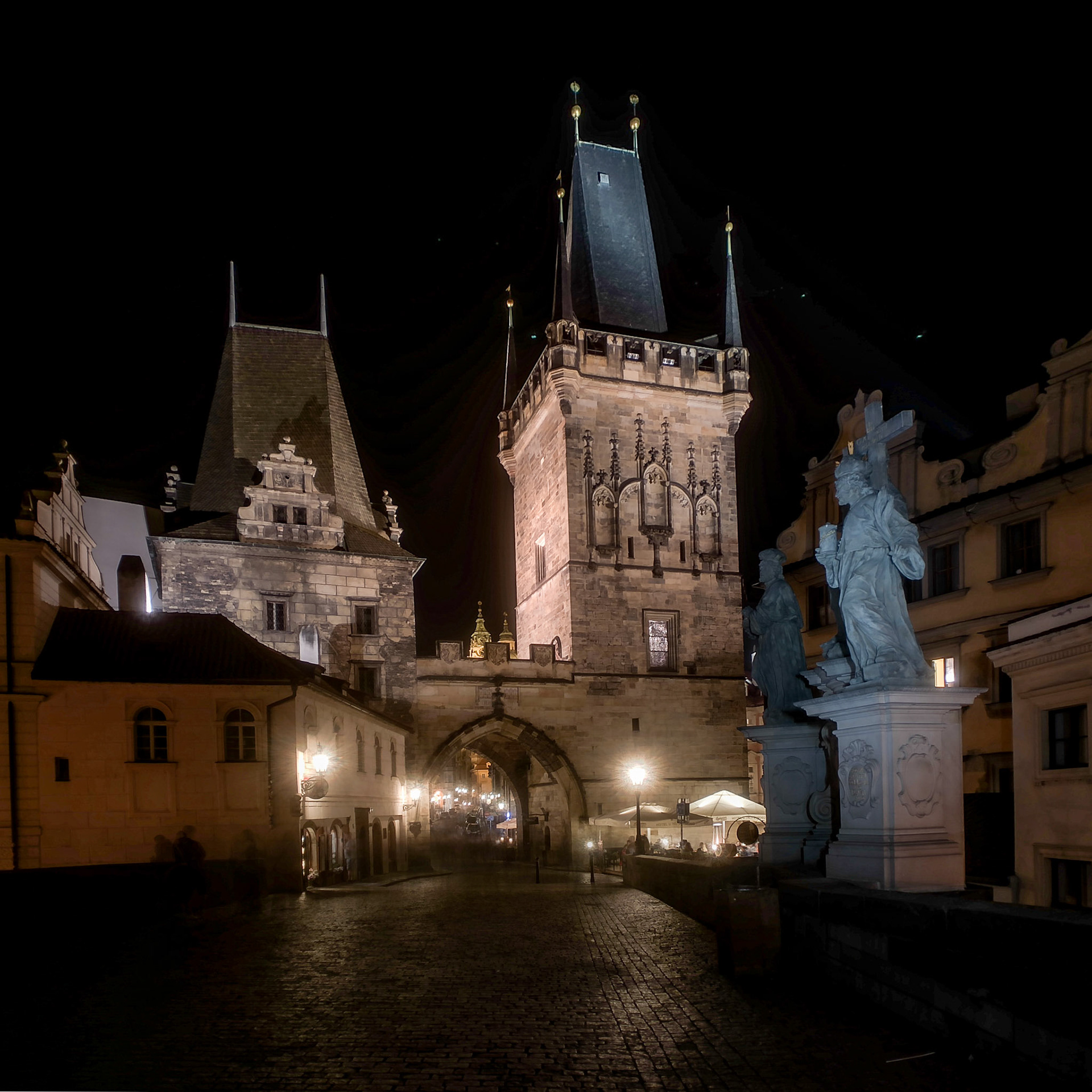 Easily empty busy streets by taking a long exposure e.g. with Slow Shutter Cam App