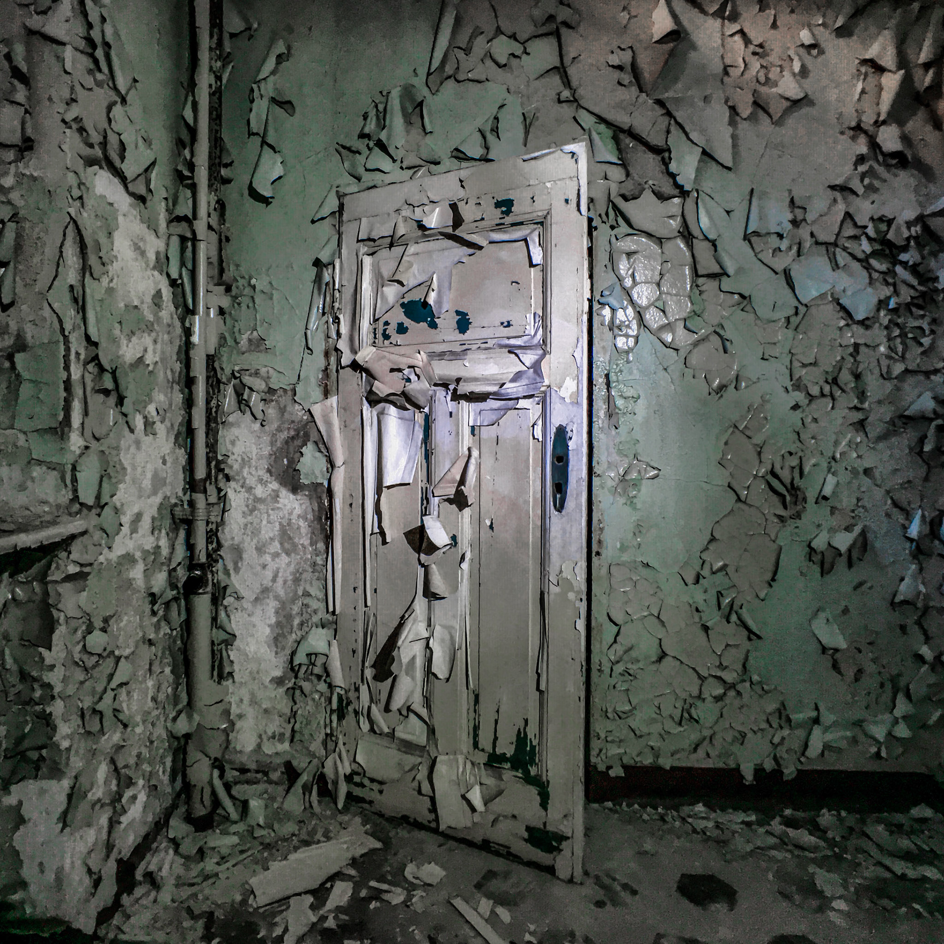 Peeling Off | Beelitz, Germany