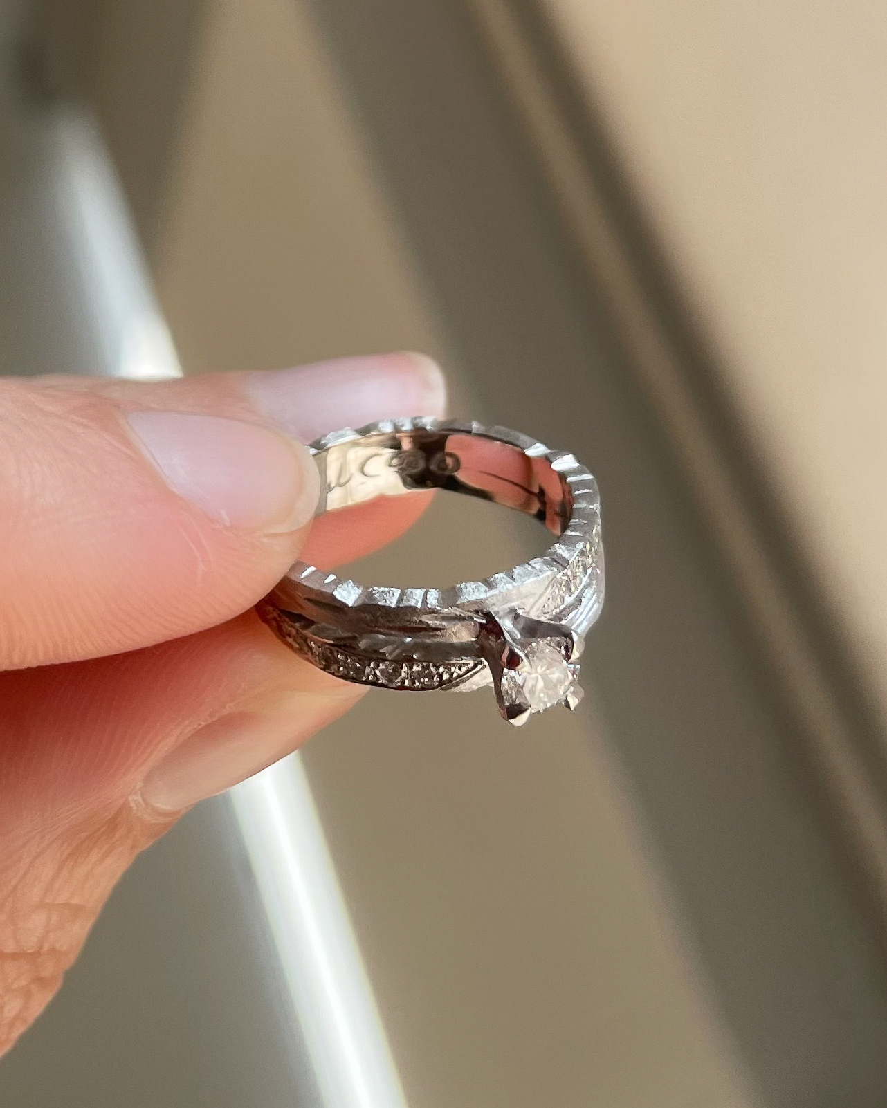 Martín, 2023 // 18k gold and diamonds