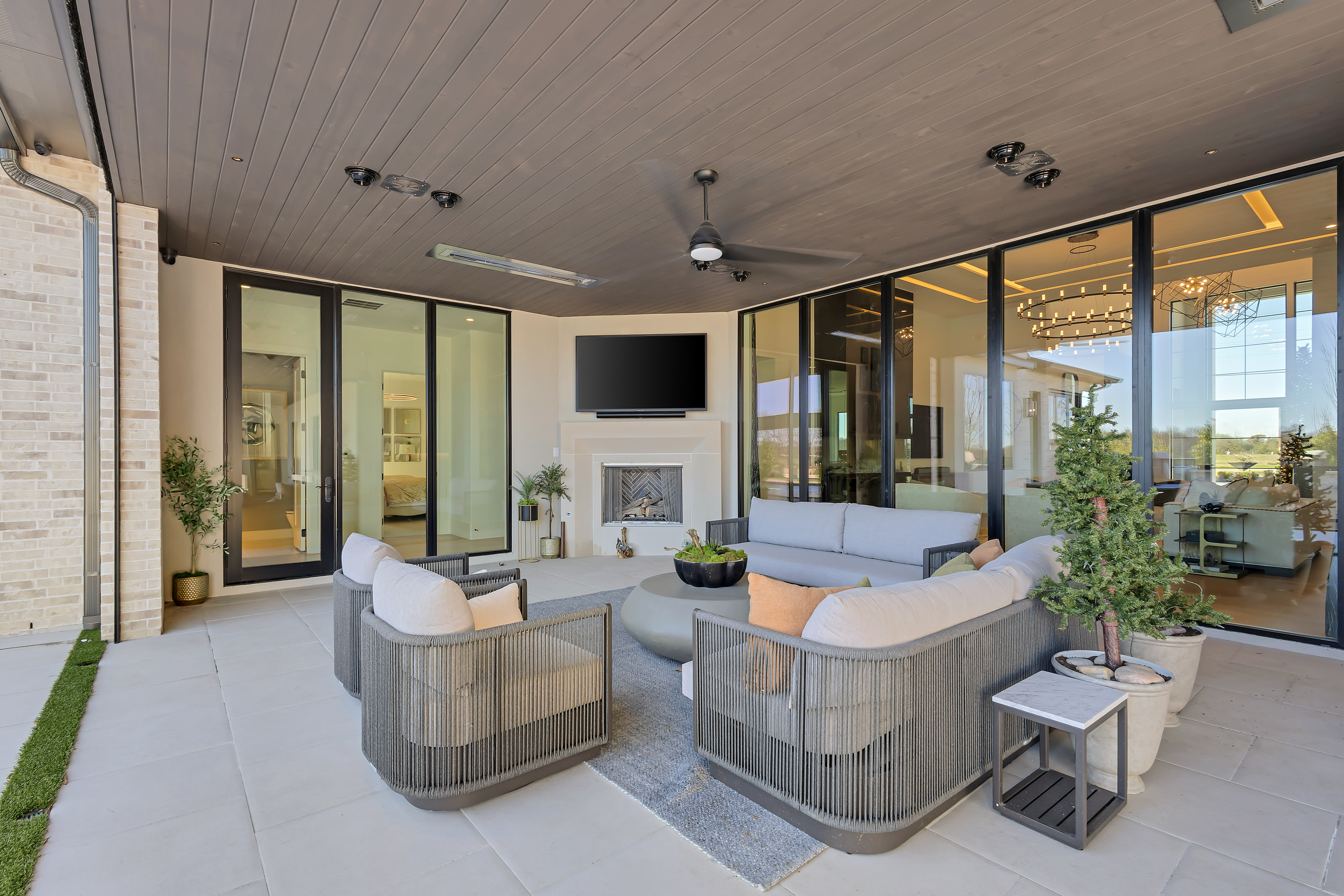 Outdoor Lounge