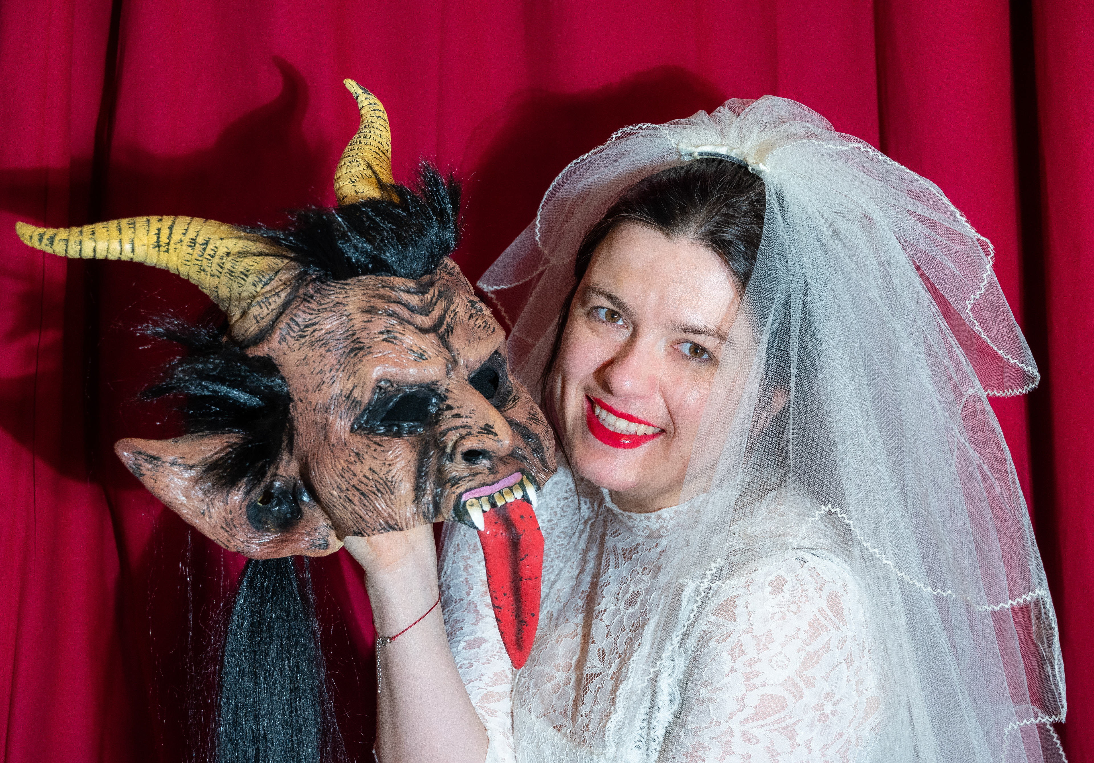 Photo: Mr B. Photobooth, MOS/LS Theatre, Edinburgh, Scotland, PANI TWARDOWSKA GDZIE DIABEL NIE MOZE... solo show, Director: Pat Zajac