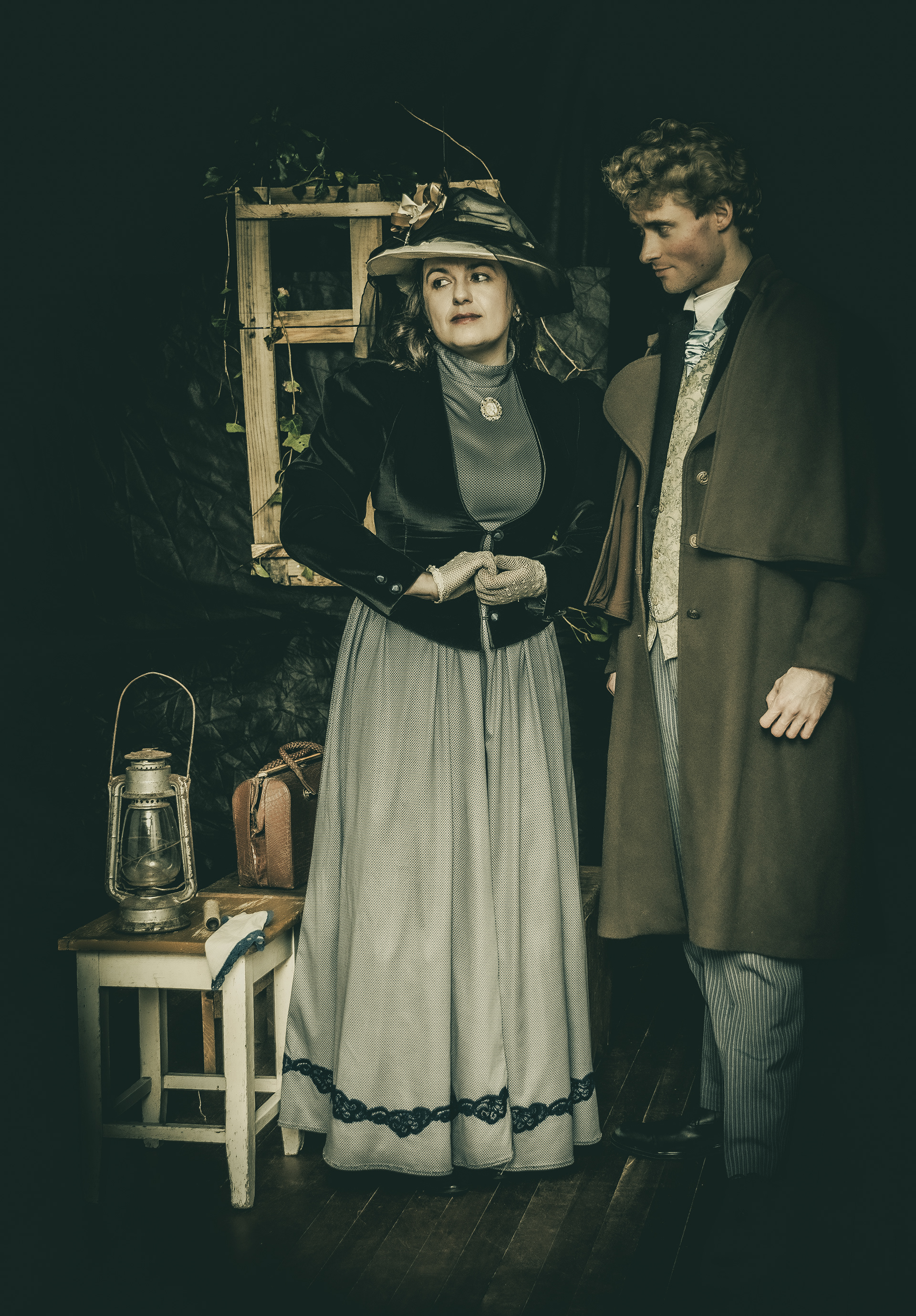 MOS/LS Theatre, Edinburgh, Scotland, SWIECZKA ZGASLA as Jadwiga, Director: Inka Dowlasz, Photo: Mr B. Photobooth & Atelier