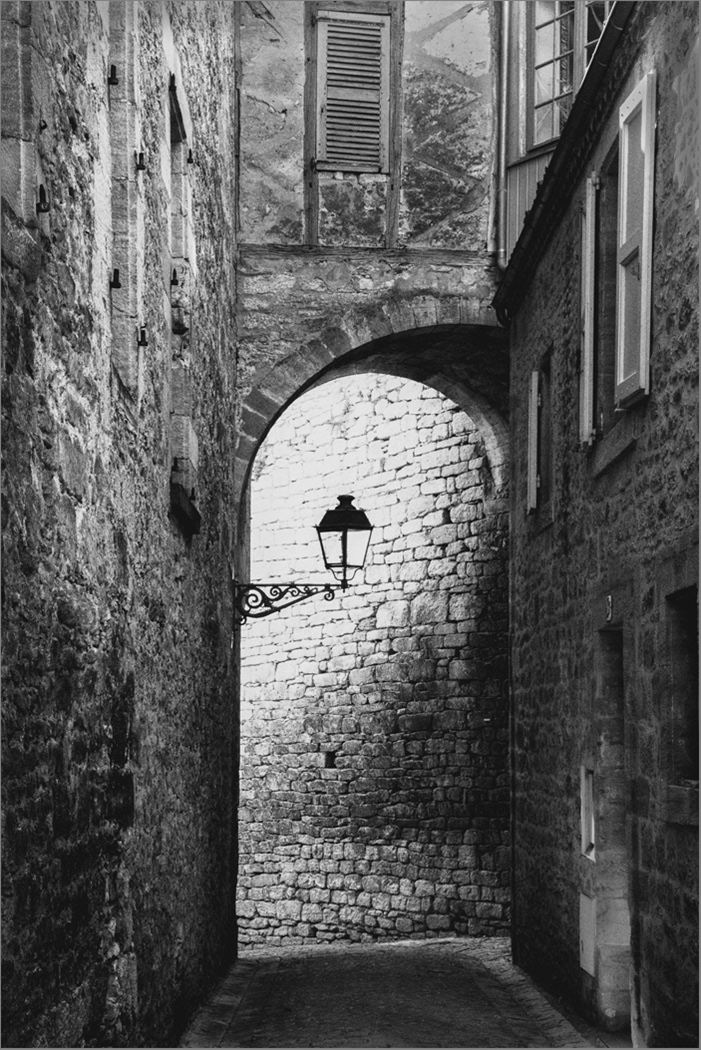 Sarlat Streetlamp by Eric Butler