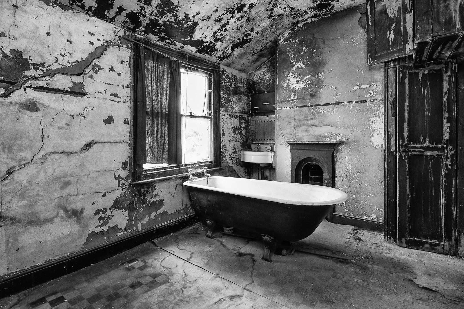 Bathroom, NG1 by Malcolm Sales