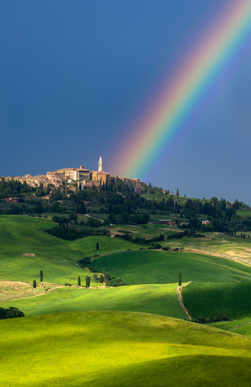 BREAKING THE STORM | Pienza, Tuscany - Italy