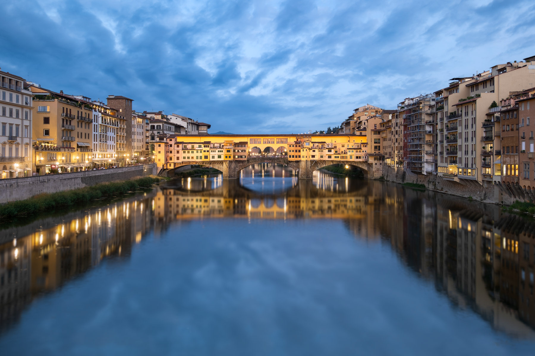 ALONG THE ARNO RIVER | Ponte Vecchio, Florence - Italy