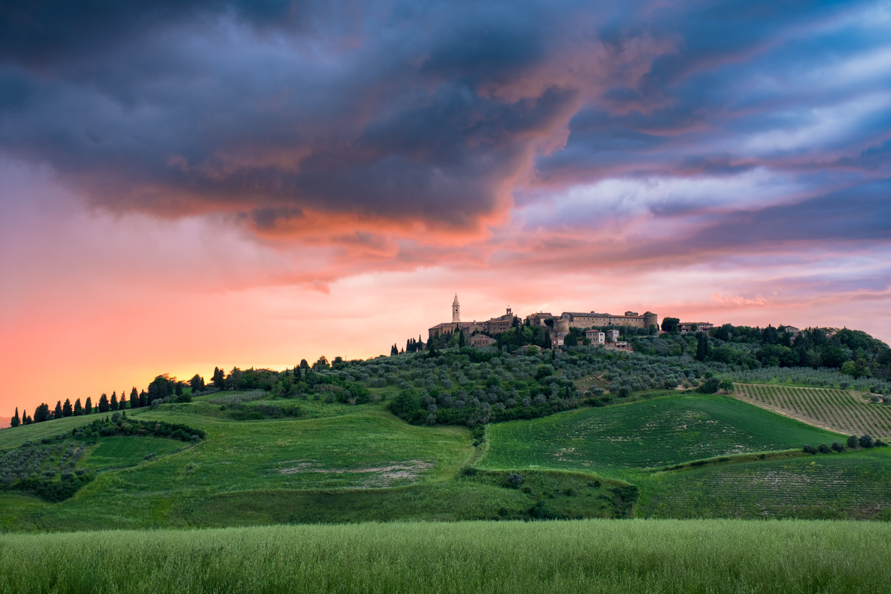 INCOMING STORM | Pienza, Tuscany - Italy