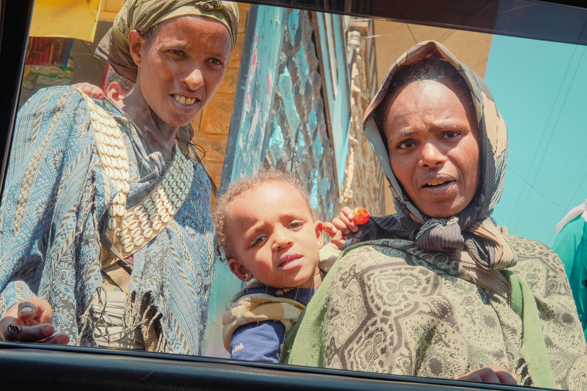 ©yasobrowne The income from tourism heightens divides and creates new cultures - some good some bad. 