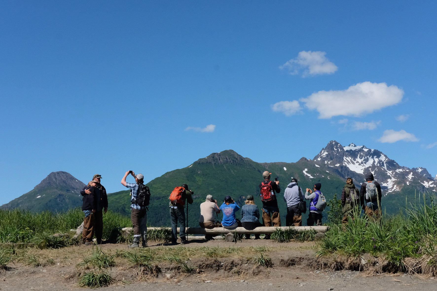 ©yasobrowne Bear watching group in Alaska