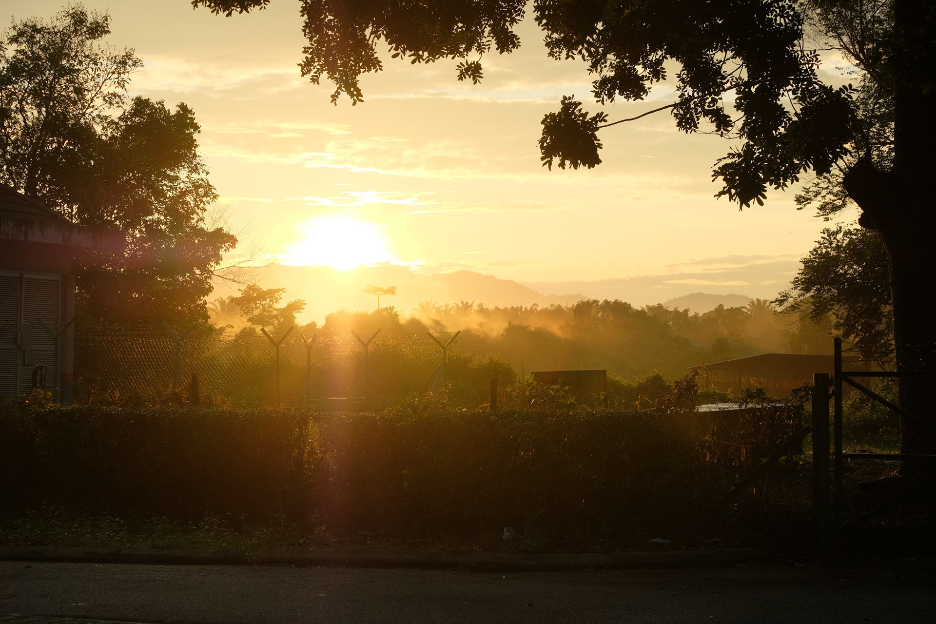 ©yasobrowne Malaysian sunrise