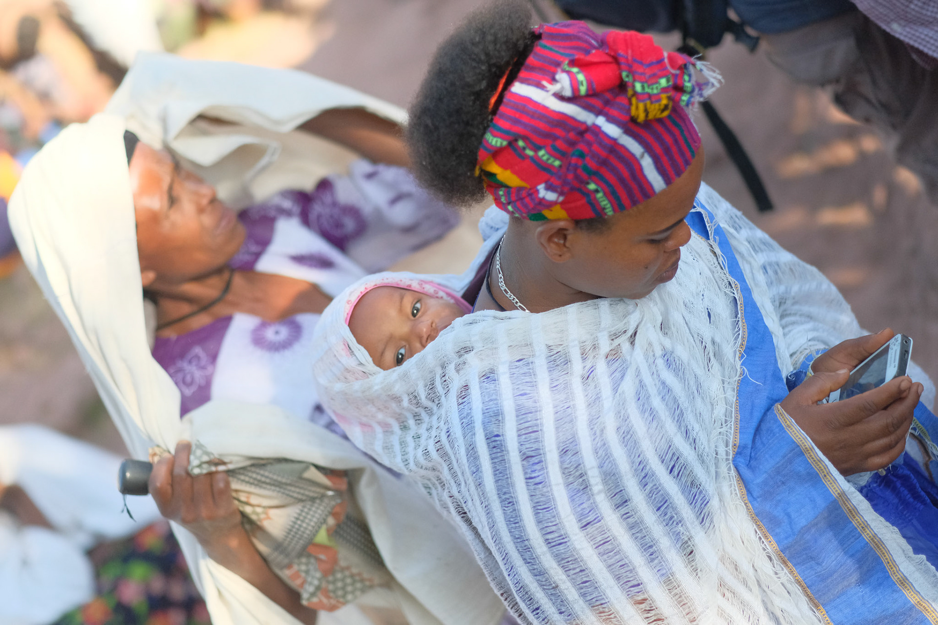 ©yasobrowne mobile phones are just everywhere not sure why I was surprised but it was part of why I snapped. 