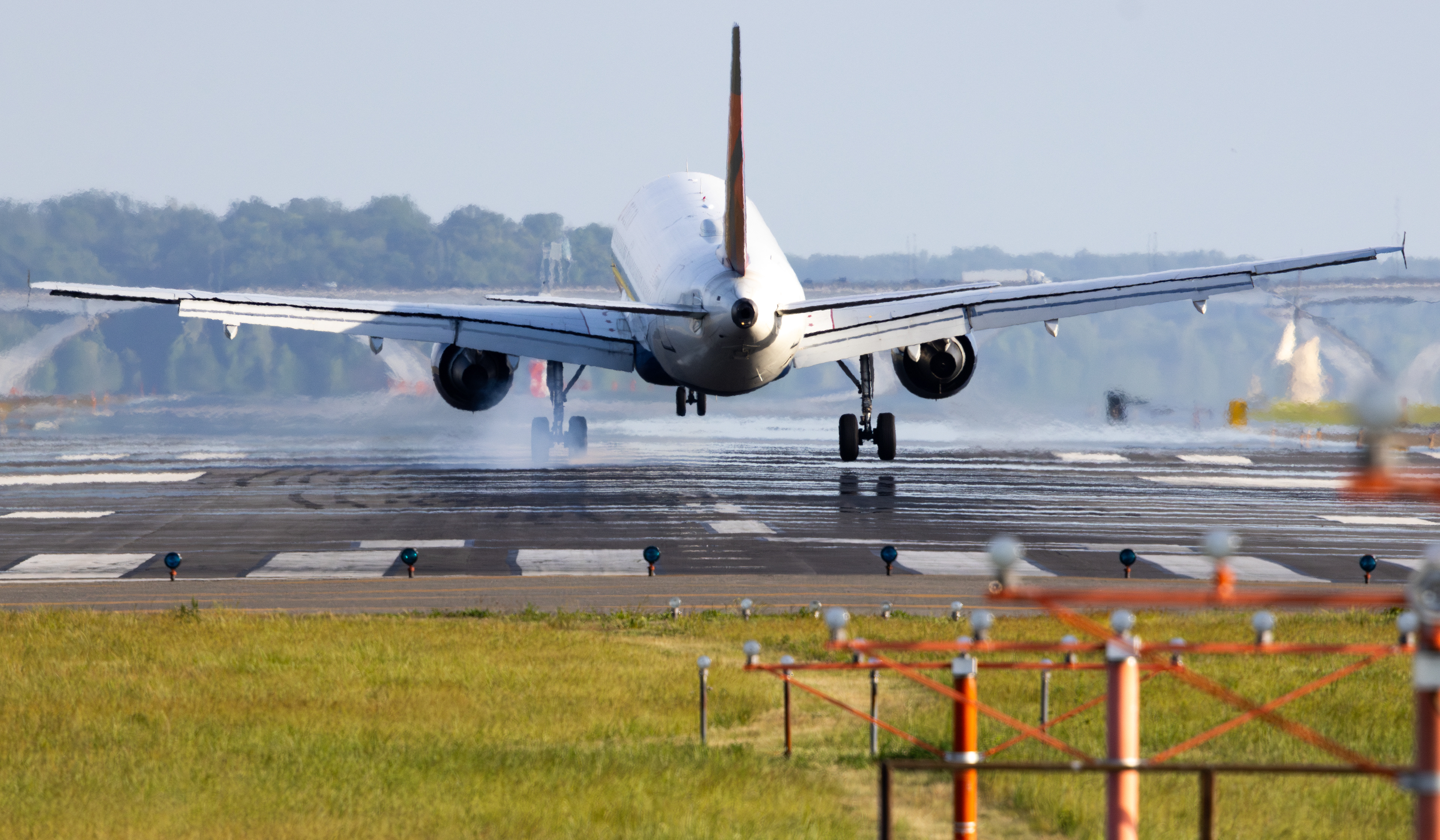 Delta A320 DCA Landing