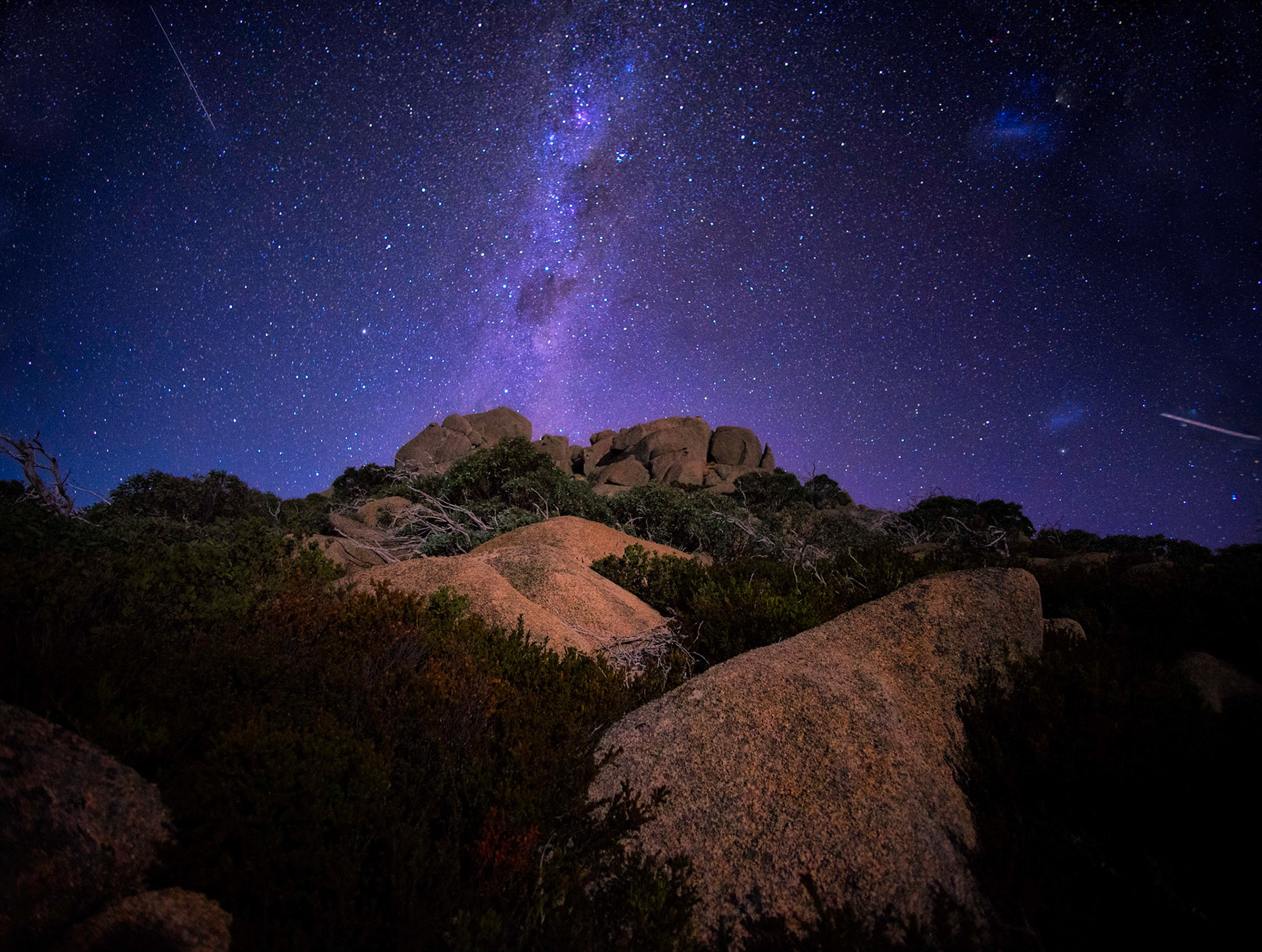 Milky way rising high above the Hump (Mt Buffalo)