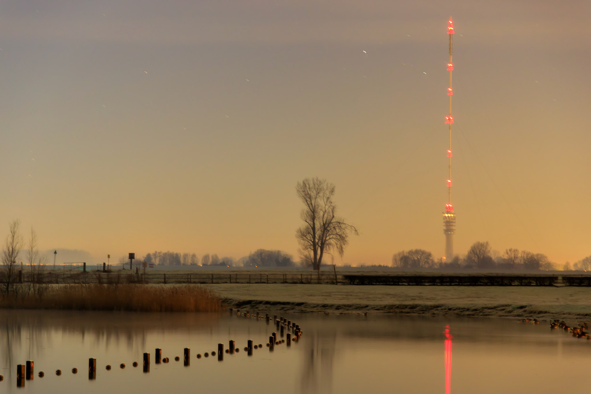 Uitzicht op de Gerbrandy toren vanuit Vianen.