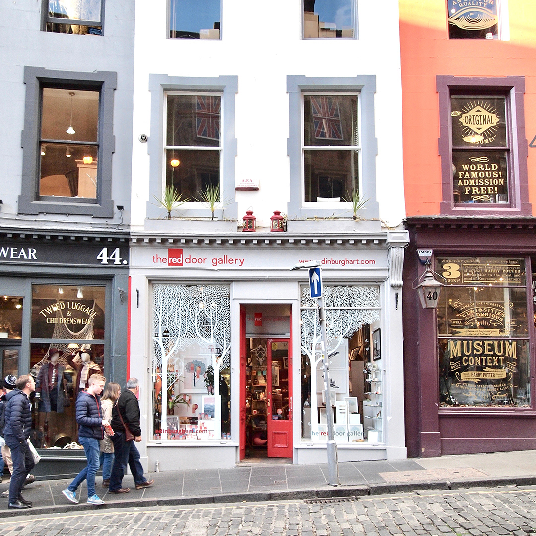 Window exhibition and window illustrated Mural for the Red Door Gallery in Edinburgh's old town