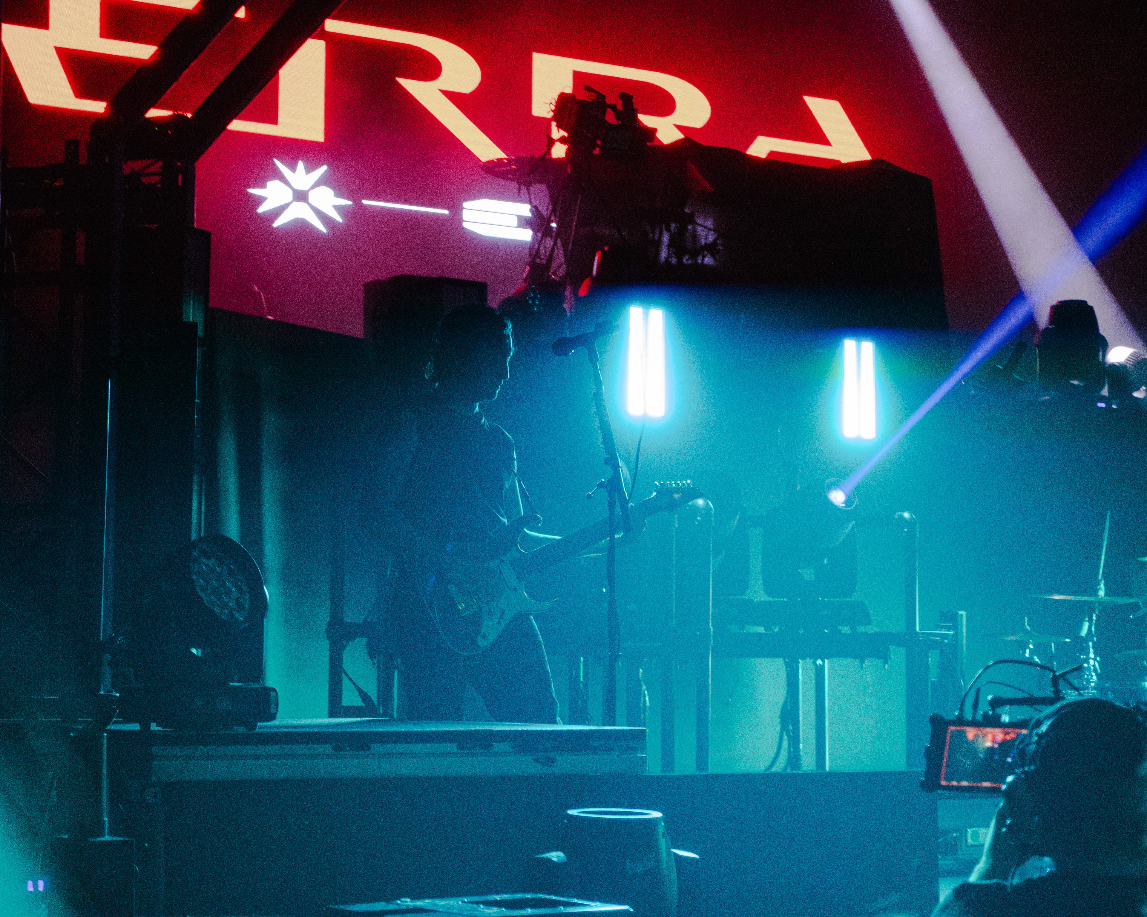 Jesse Cash | Erra