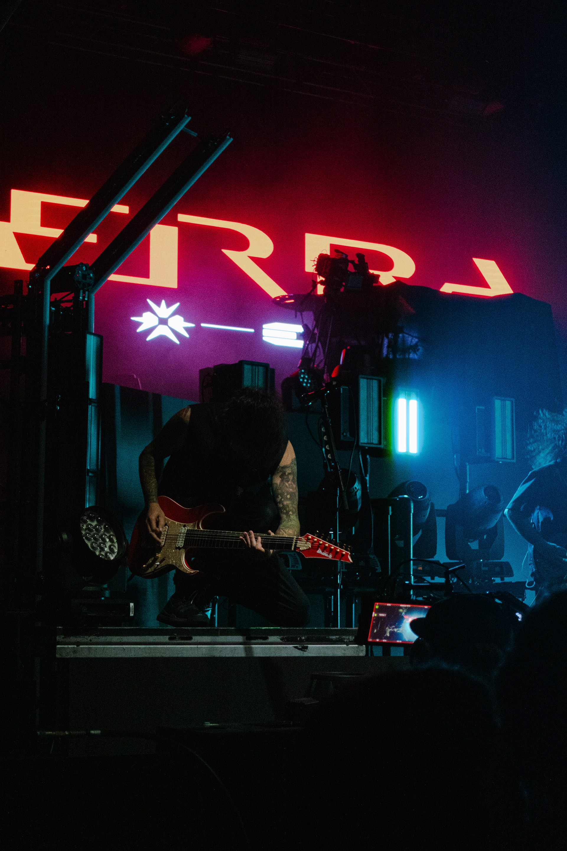 Jesse Cash | Erra