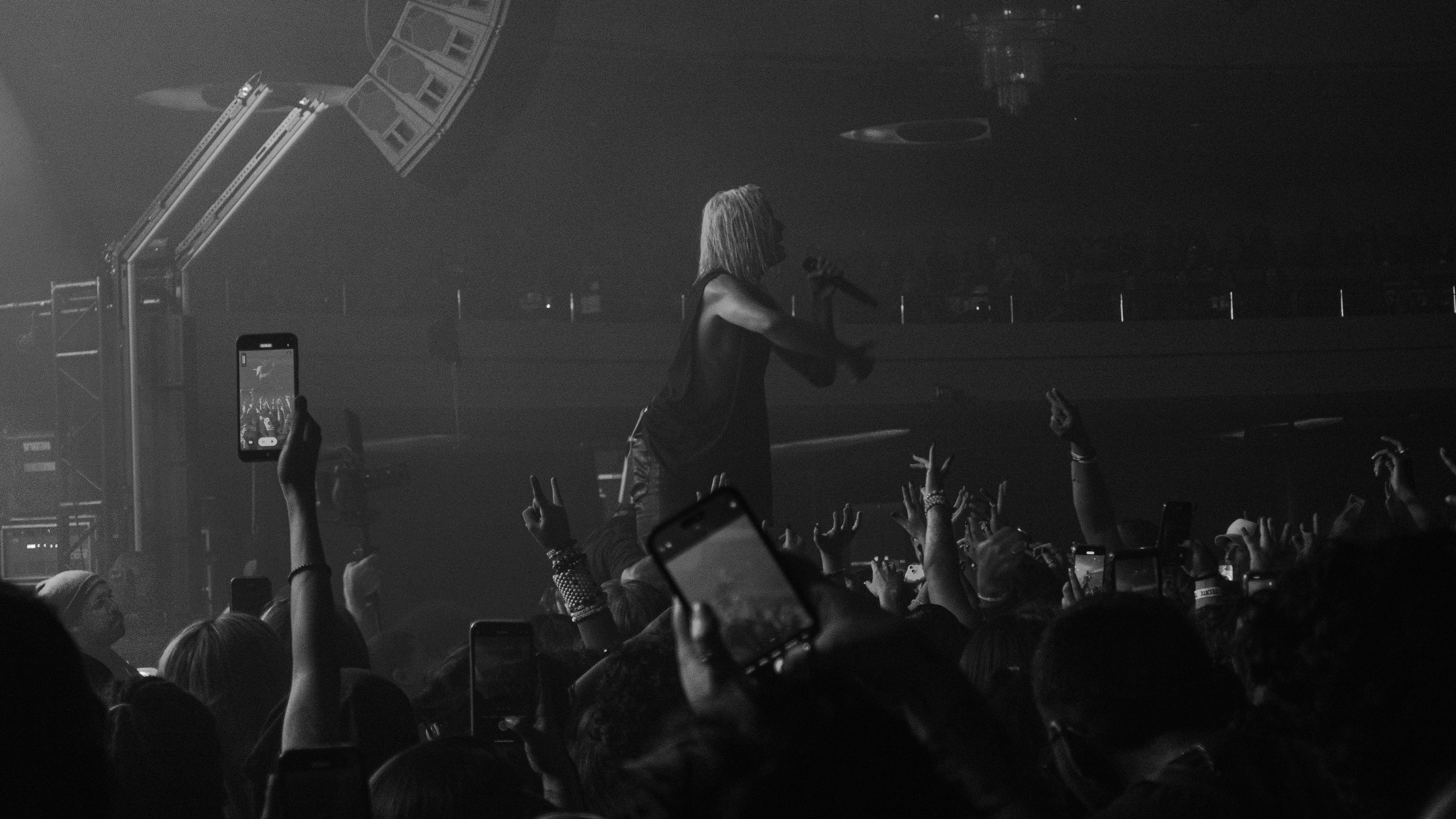 Devin Oliver | I See Stars