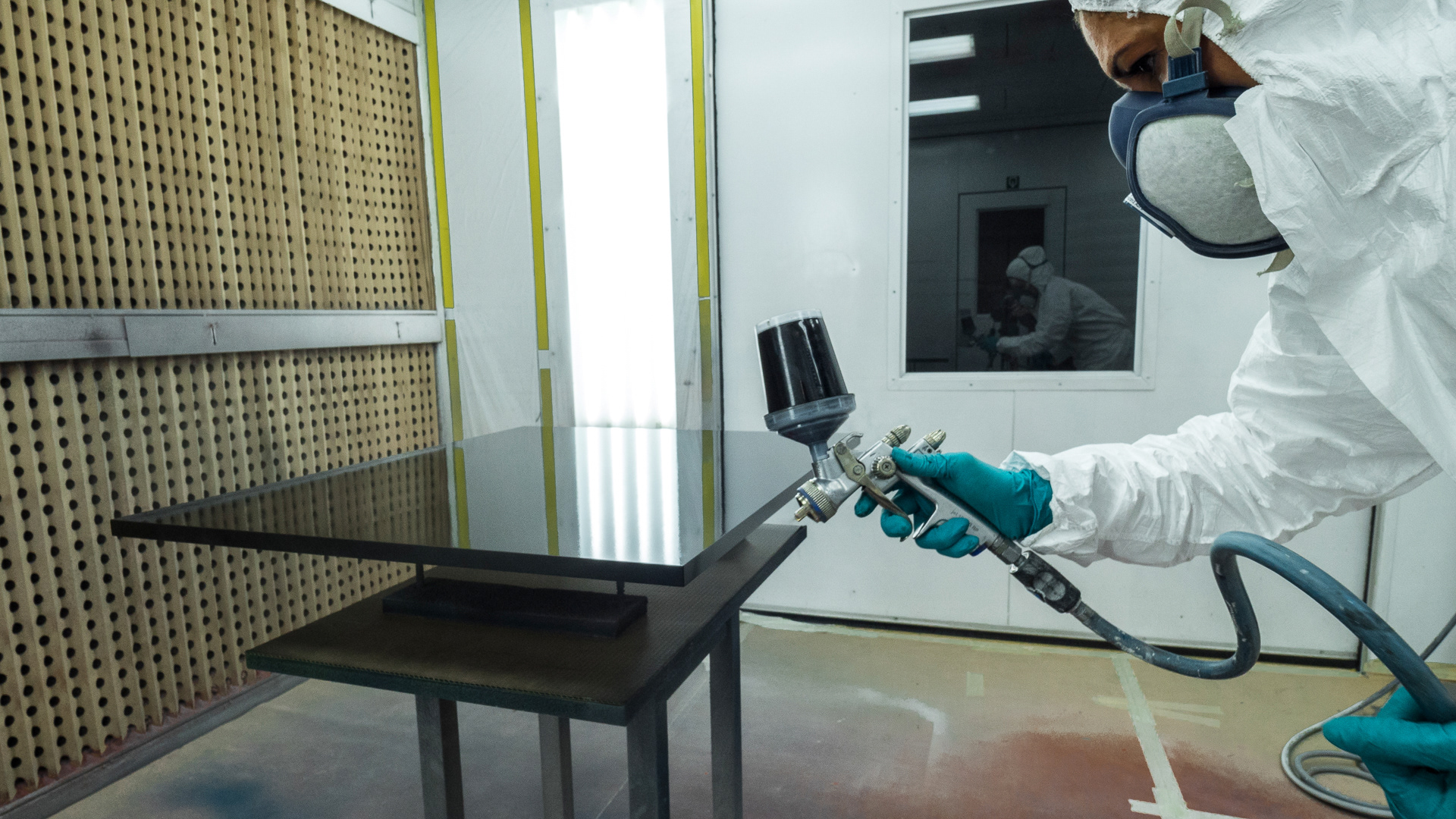 Application au pistolet et godet