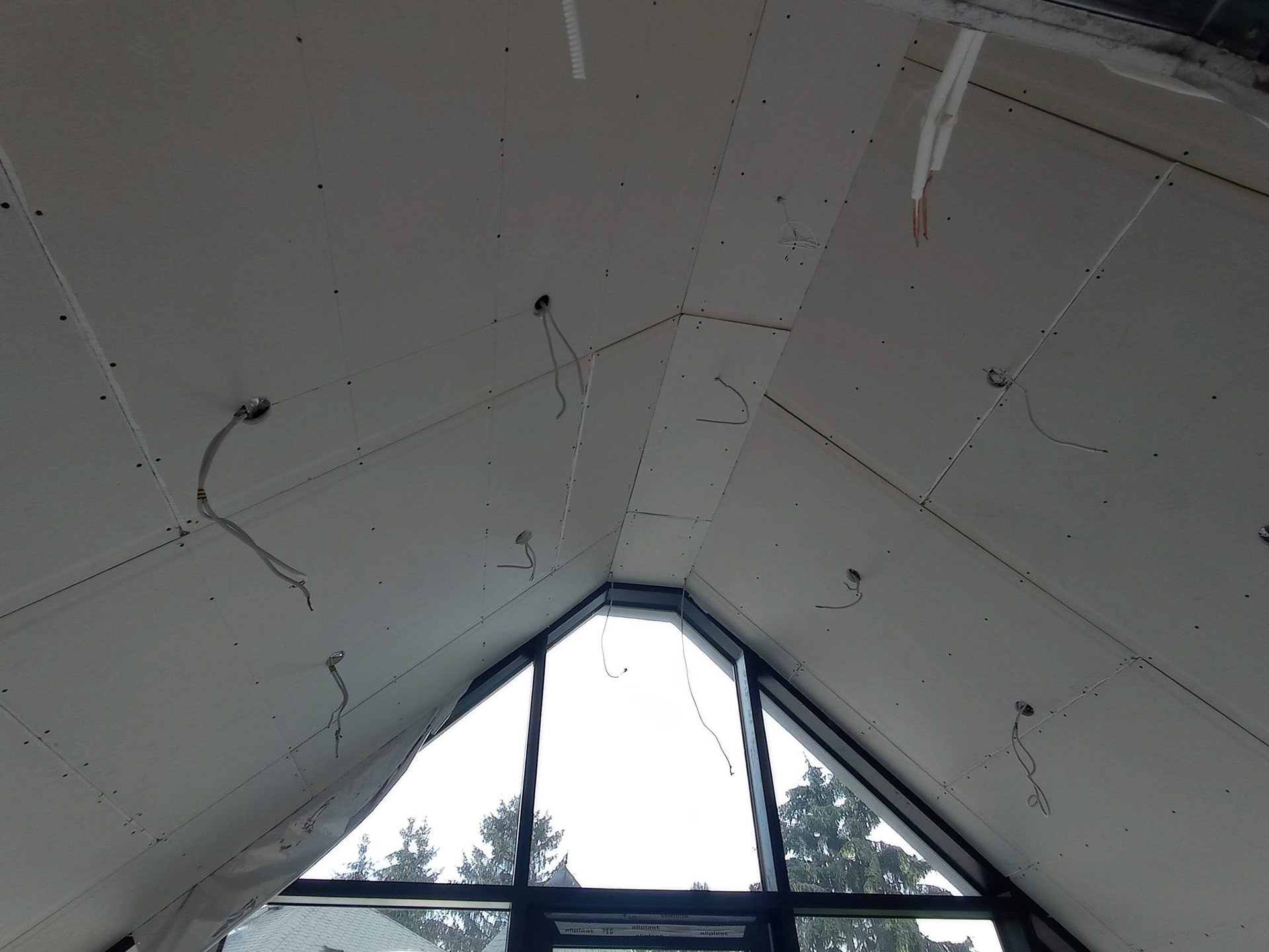 spot lámpák gipszkartonban