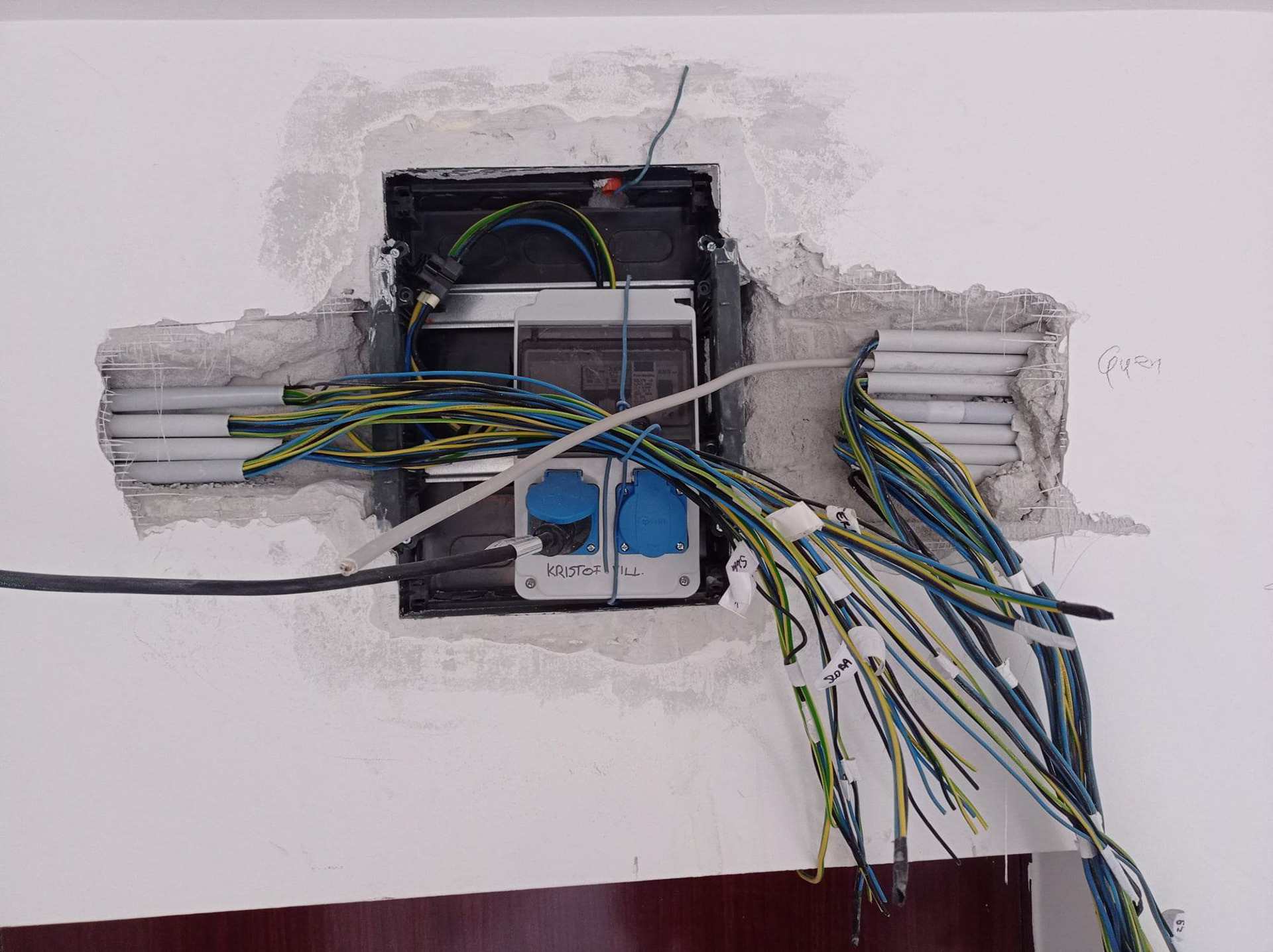 ideiglenes áramellátás kristofvill