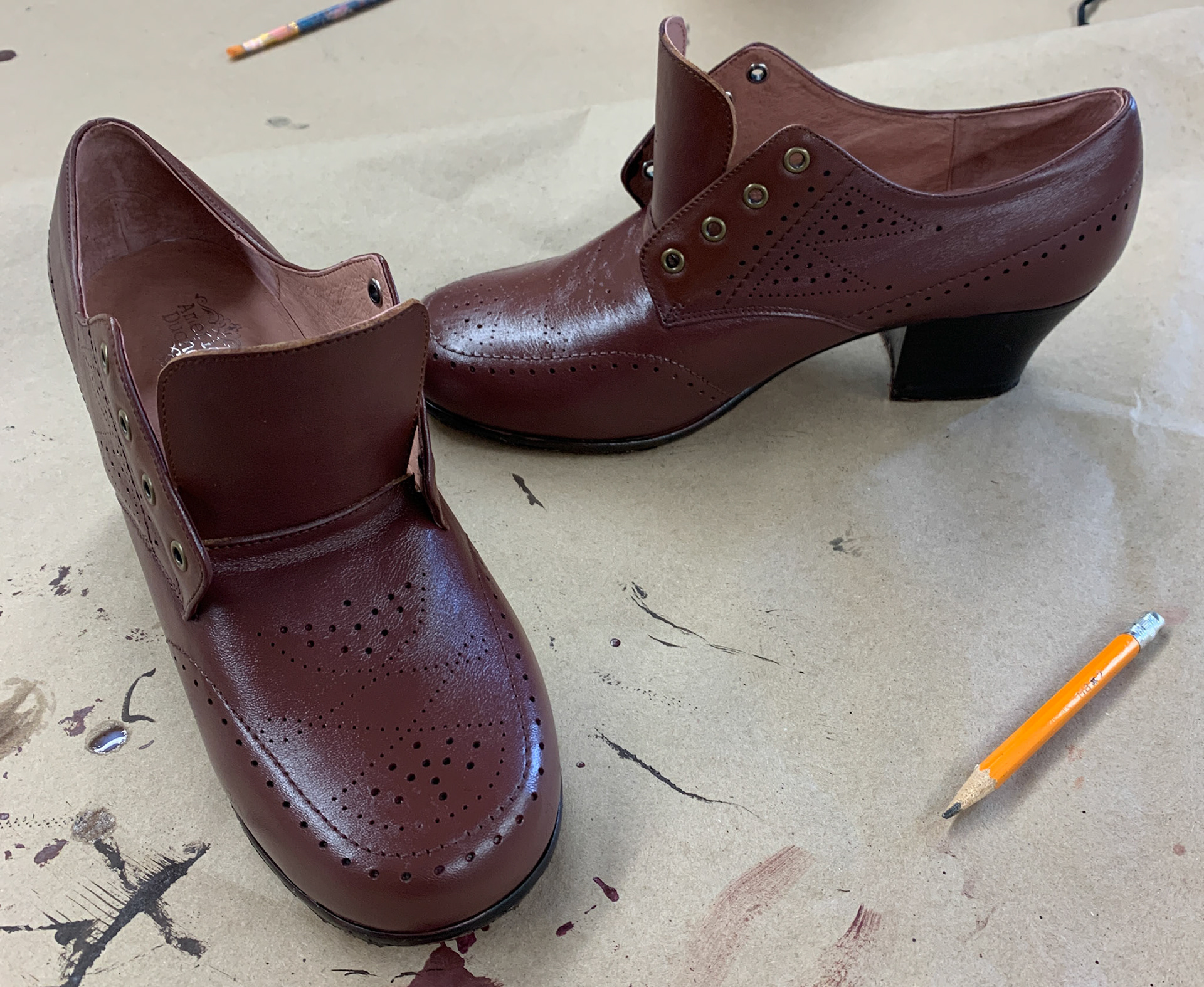 painter shoes color matched to hat