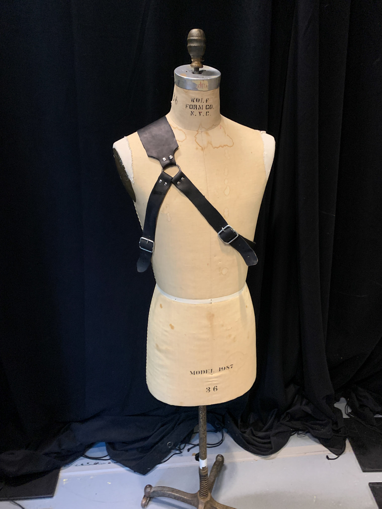 leather back strap