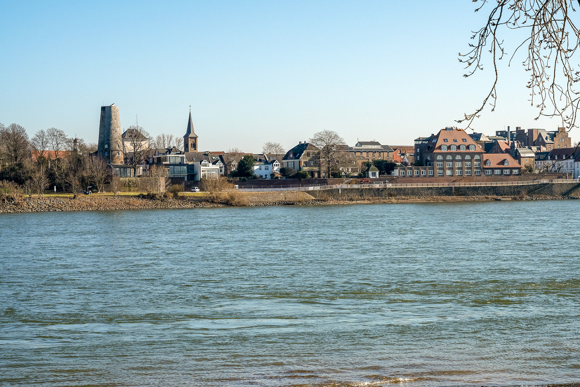 Rhein bei Langs-Kierst