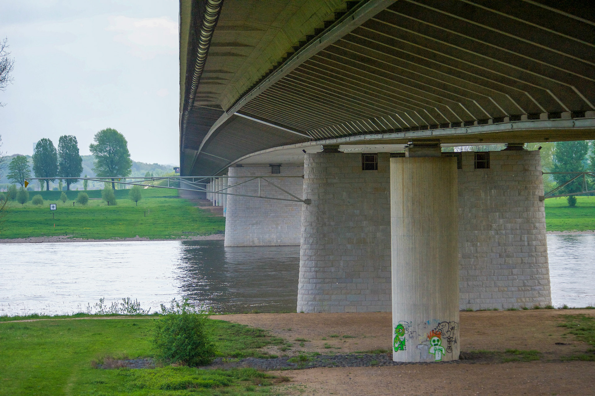 Rhein bei Langs-Kierst