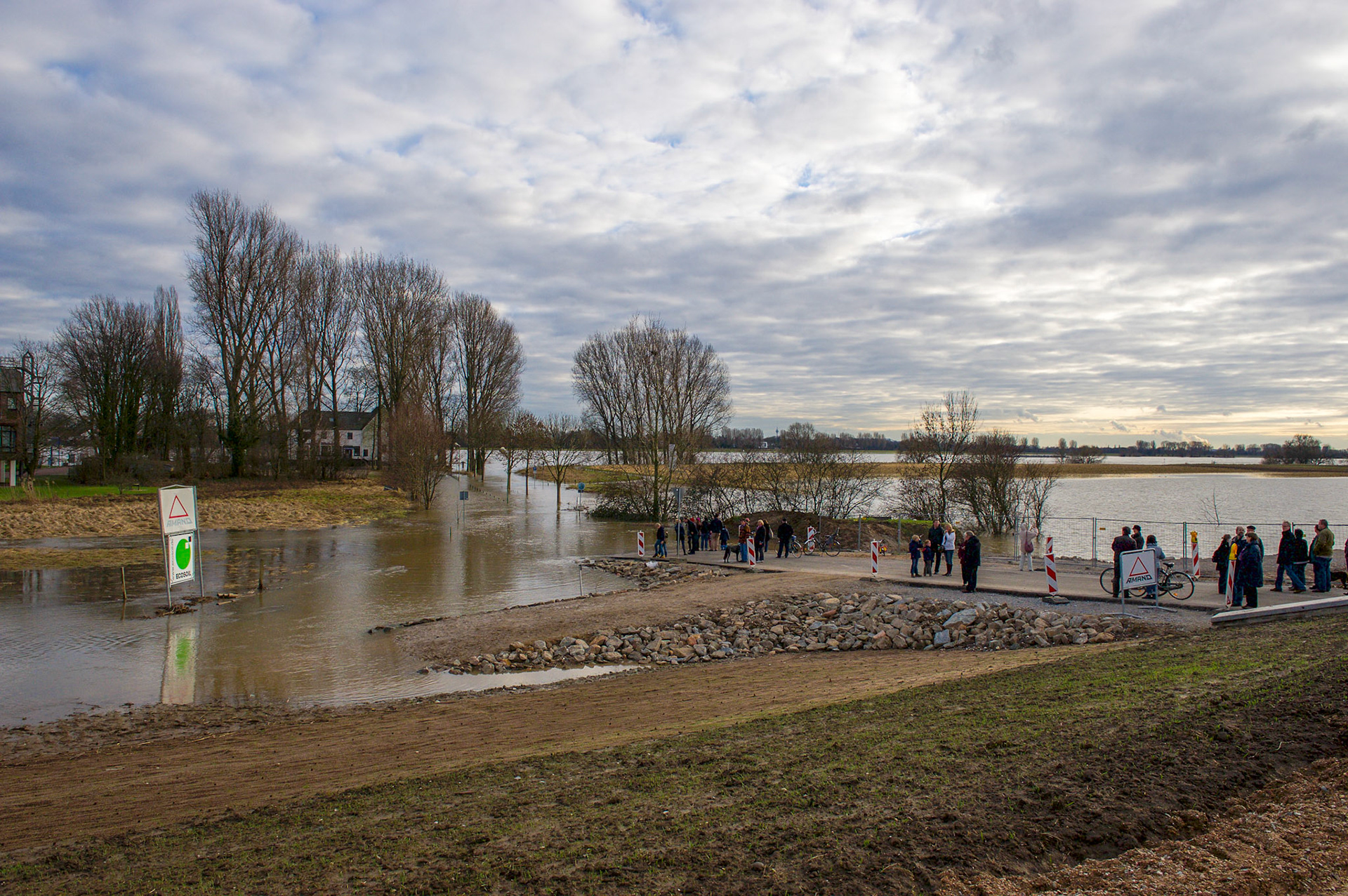 Rhein bei Langs-Kierst