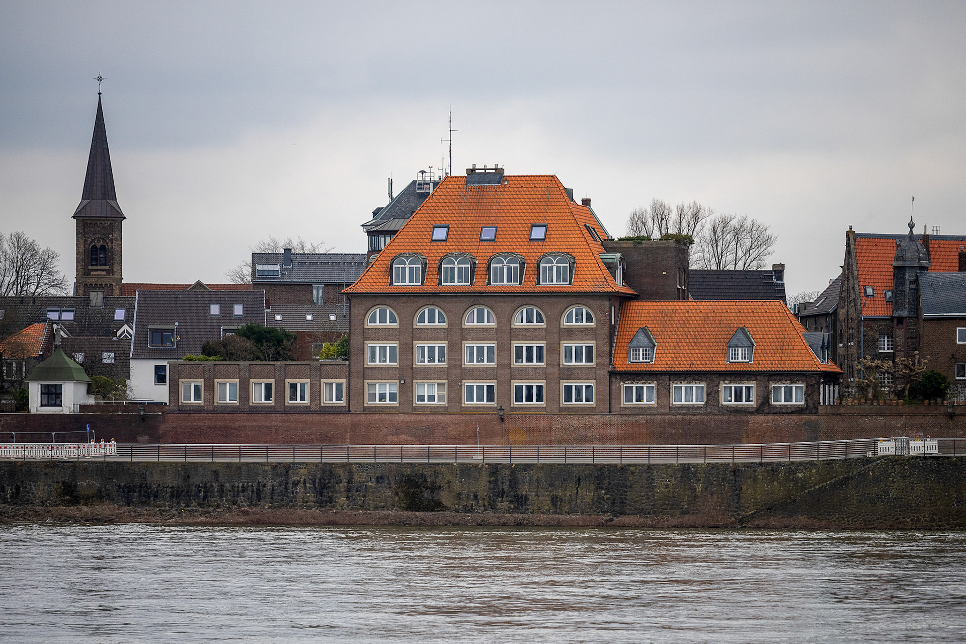 Rhein bei Langs-Kierst