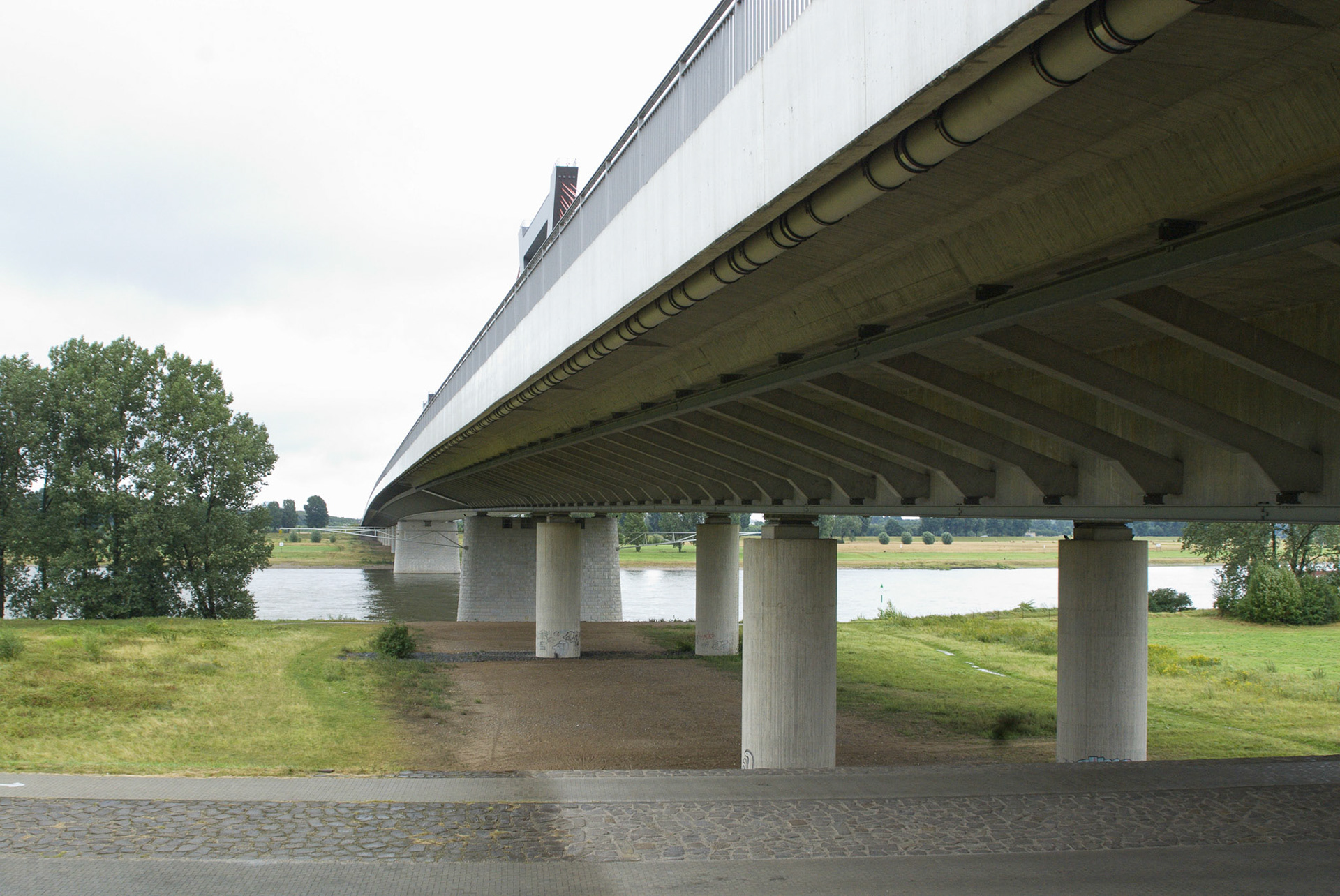 Flughafenbrücke