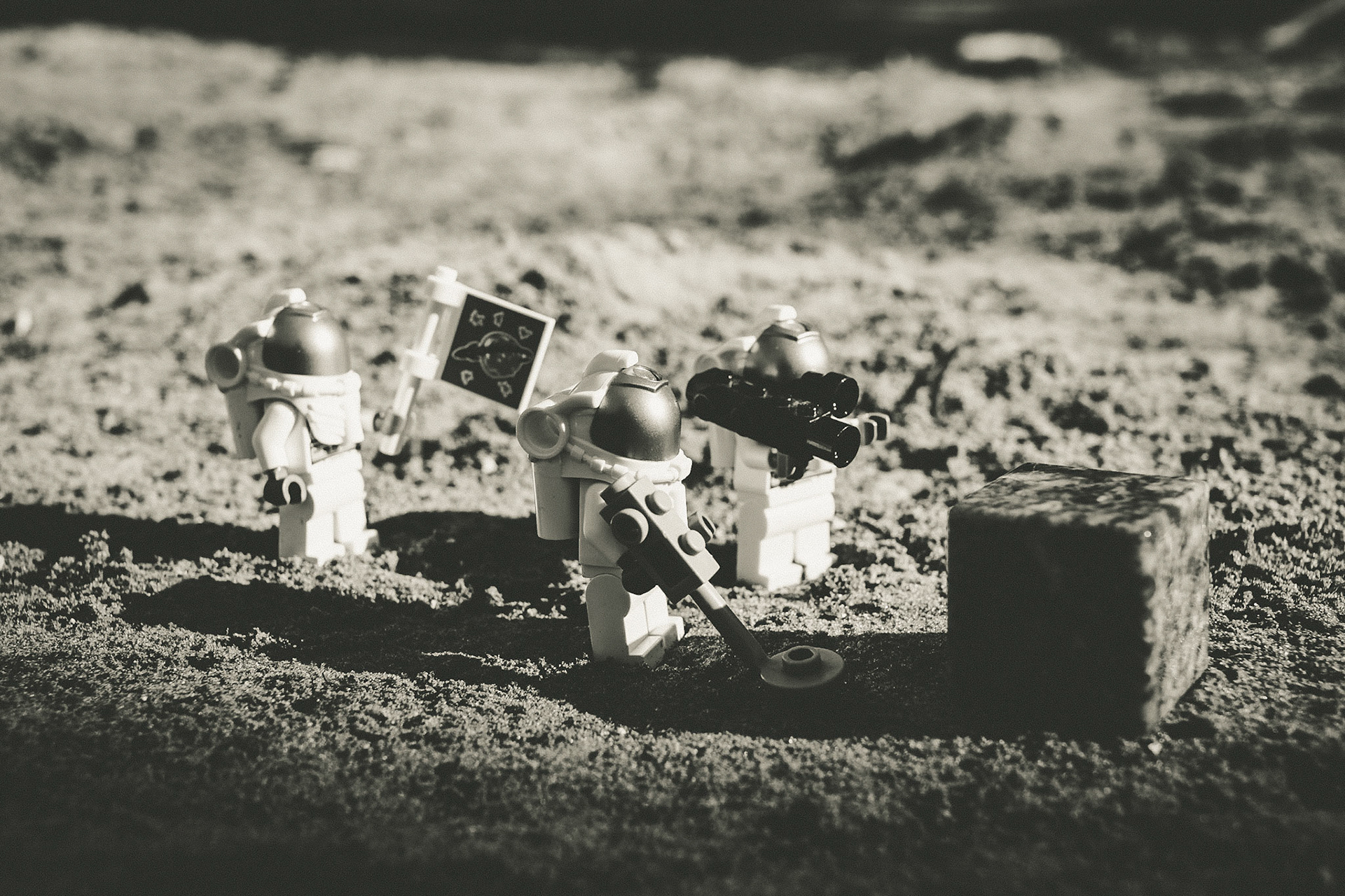 Lunar monolith