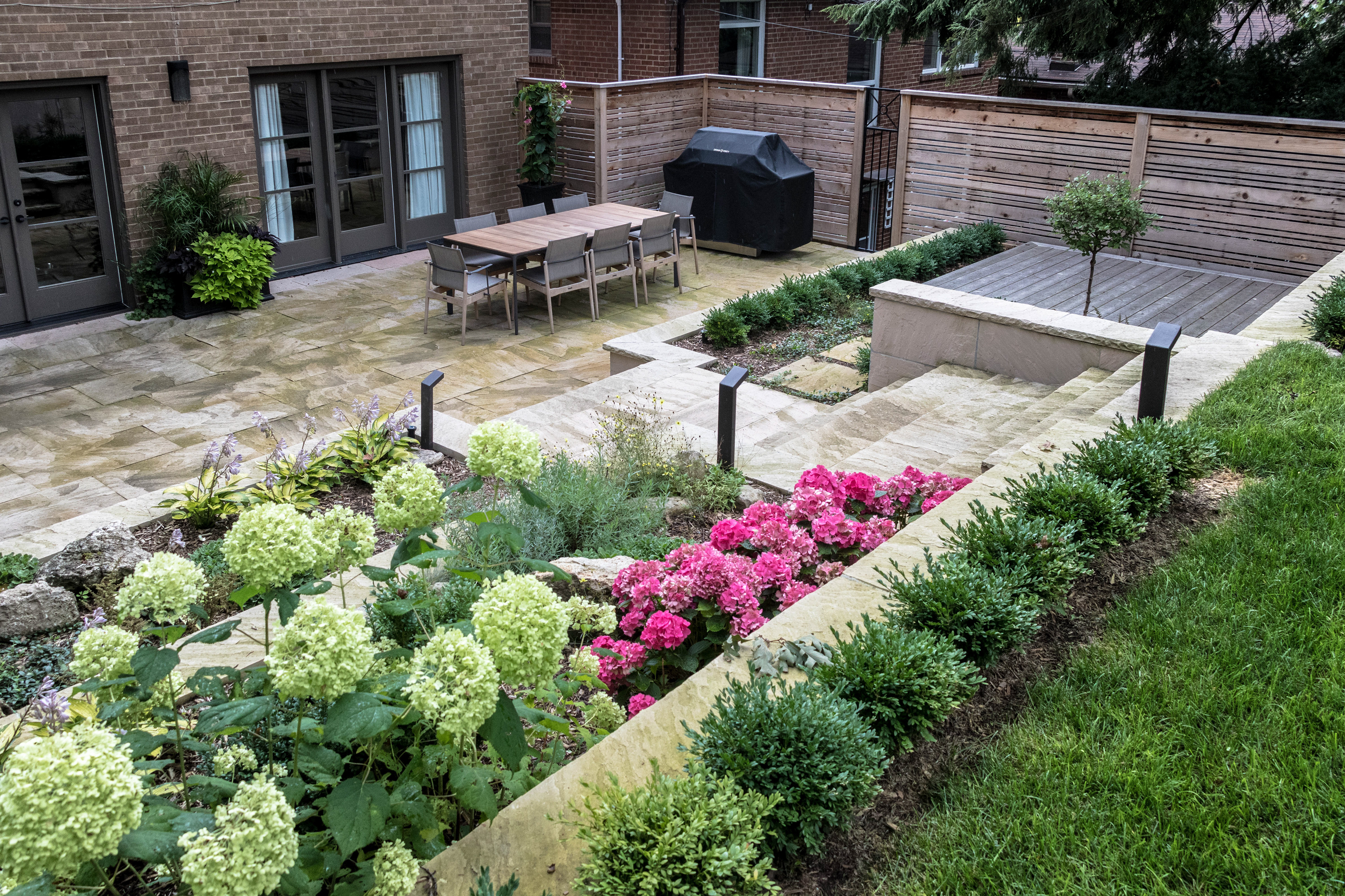 Leaside Landscaping - Toronto, ON