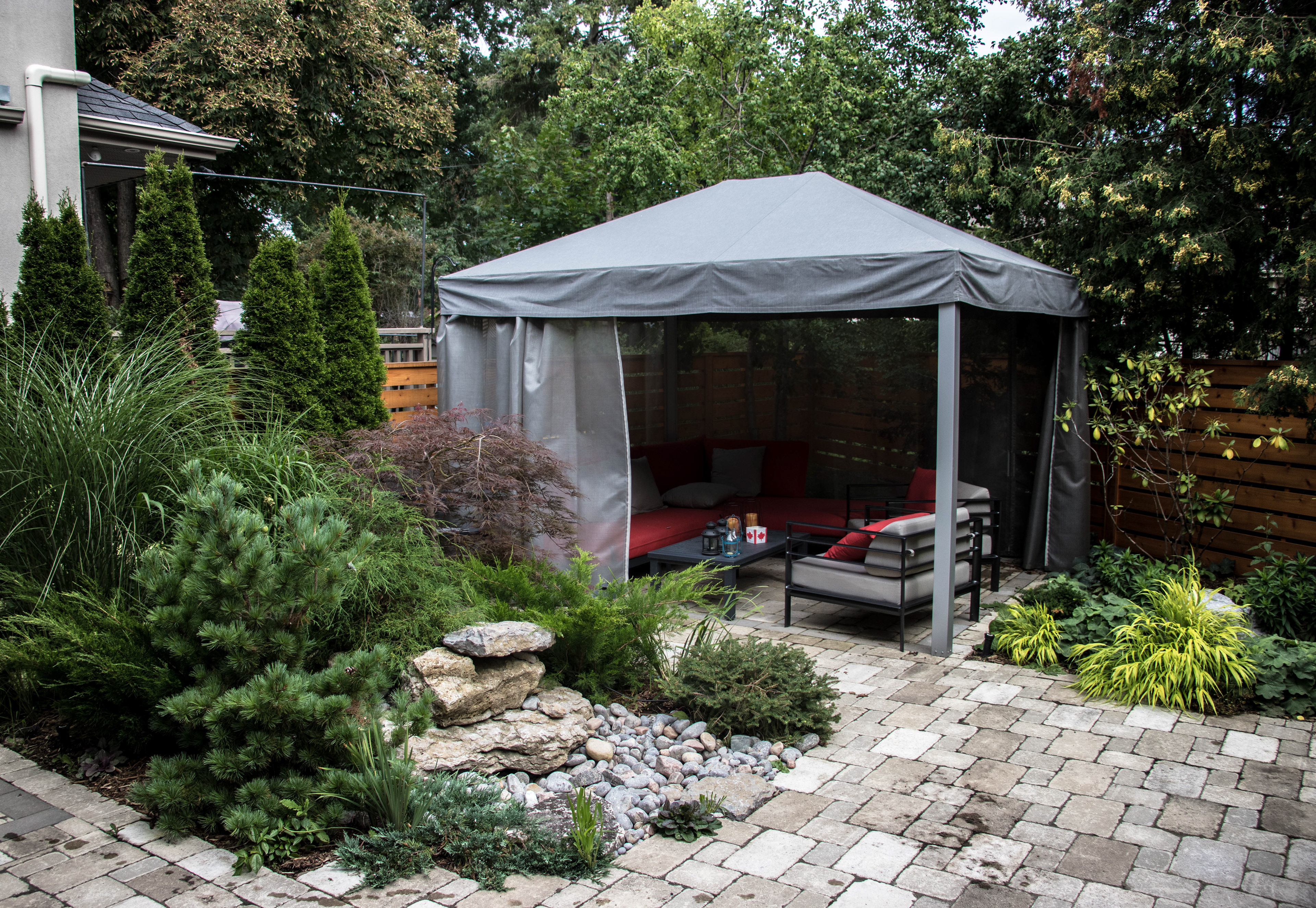Leaside Landscaping - Toronto, ON