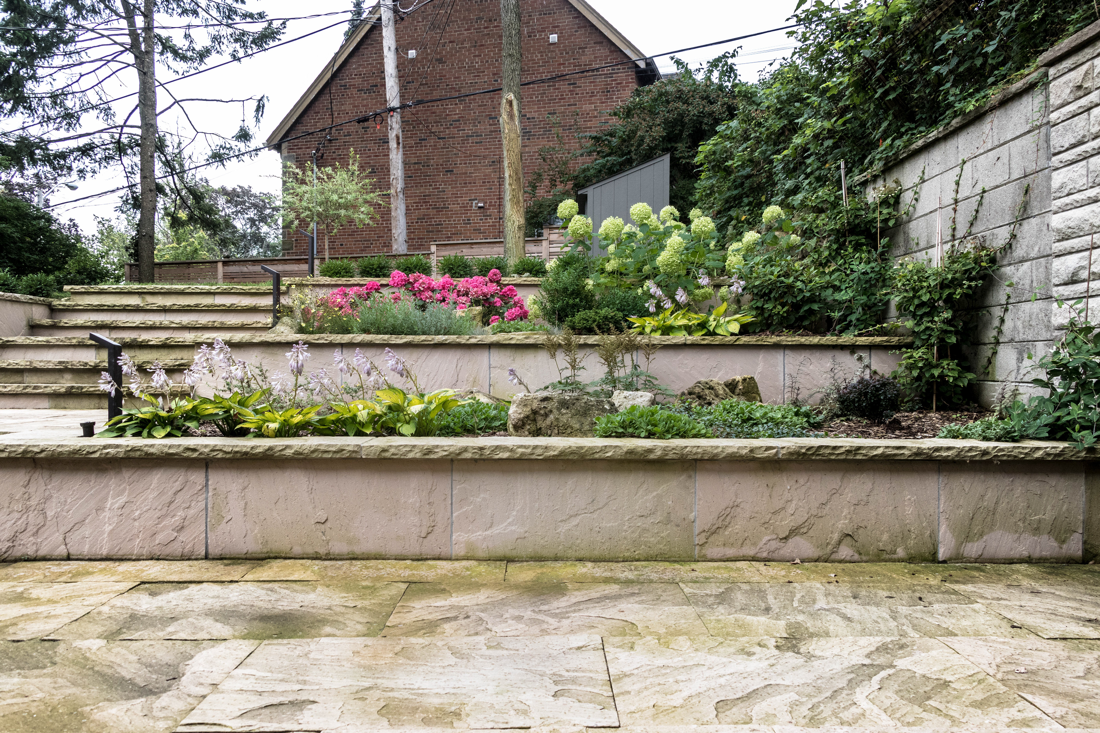 Leaside Landscaping - Toronto, ON