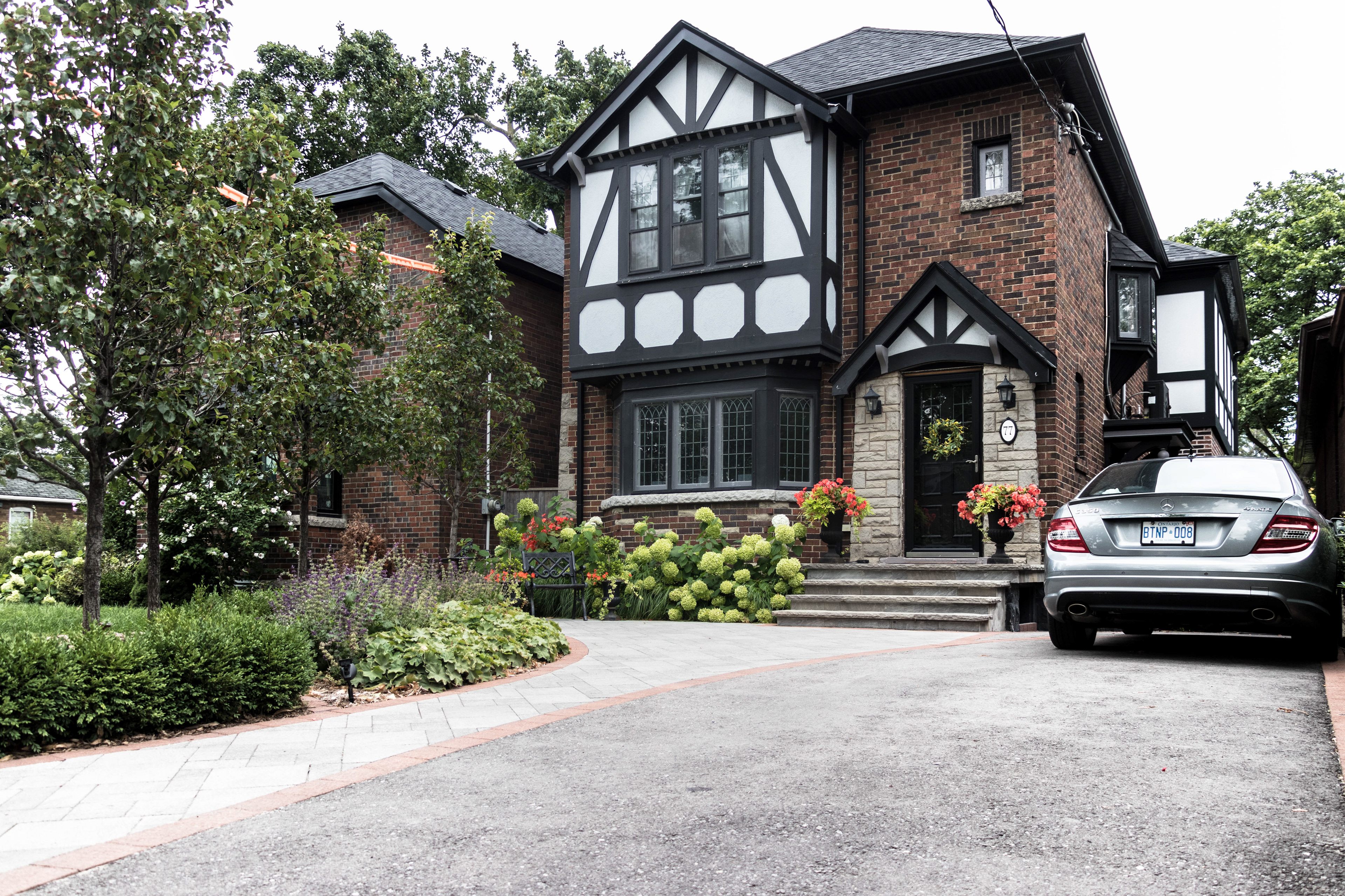 Leaside Landscaping - Toronto, ON